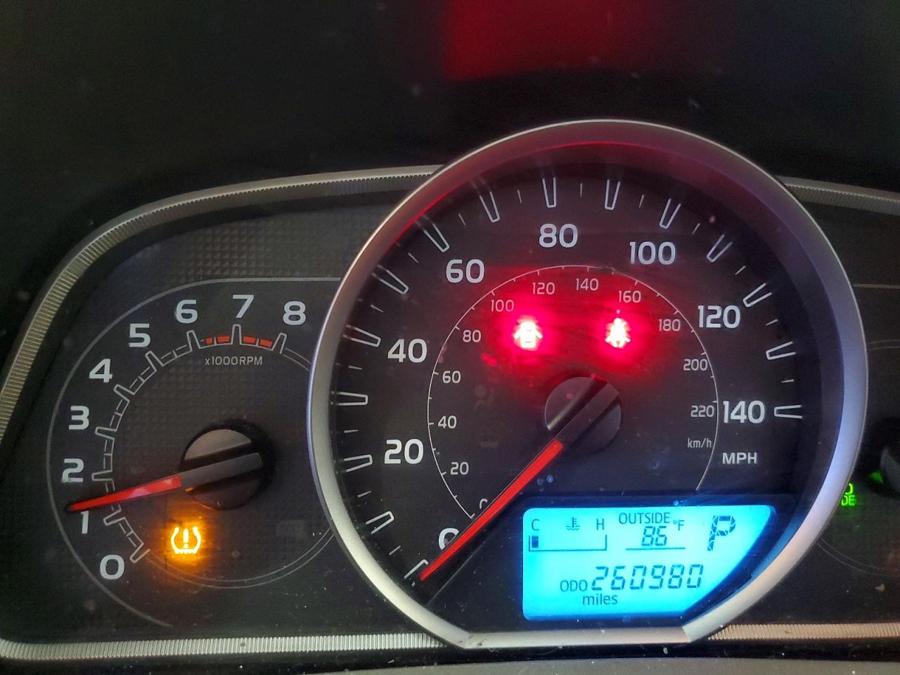 2015 Toyota Rav4 Le Gray vin: JTMBFREV9FJ046171