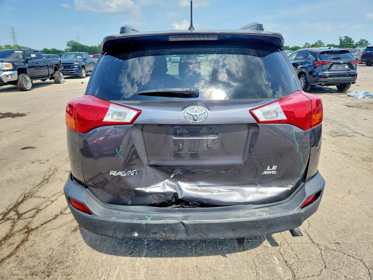2015 Toyota Rav4 Le Gray vin: JTMBFREV9FJ047644
