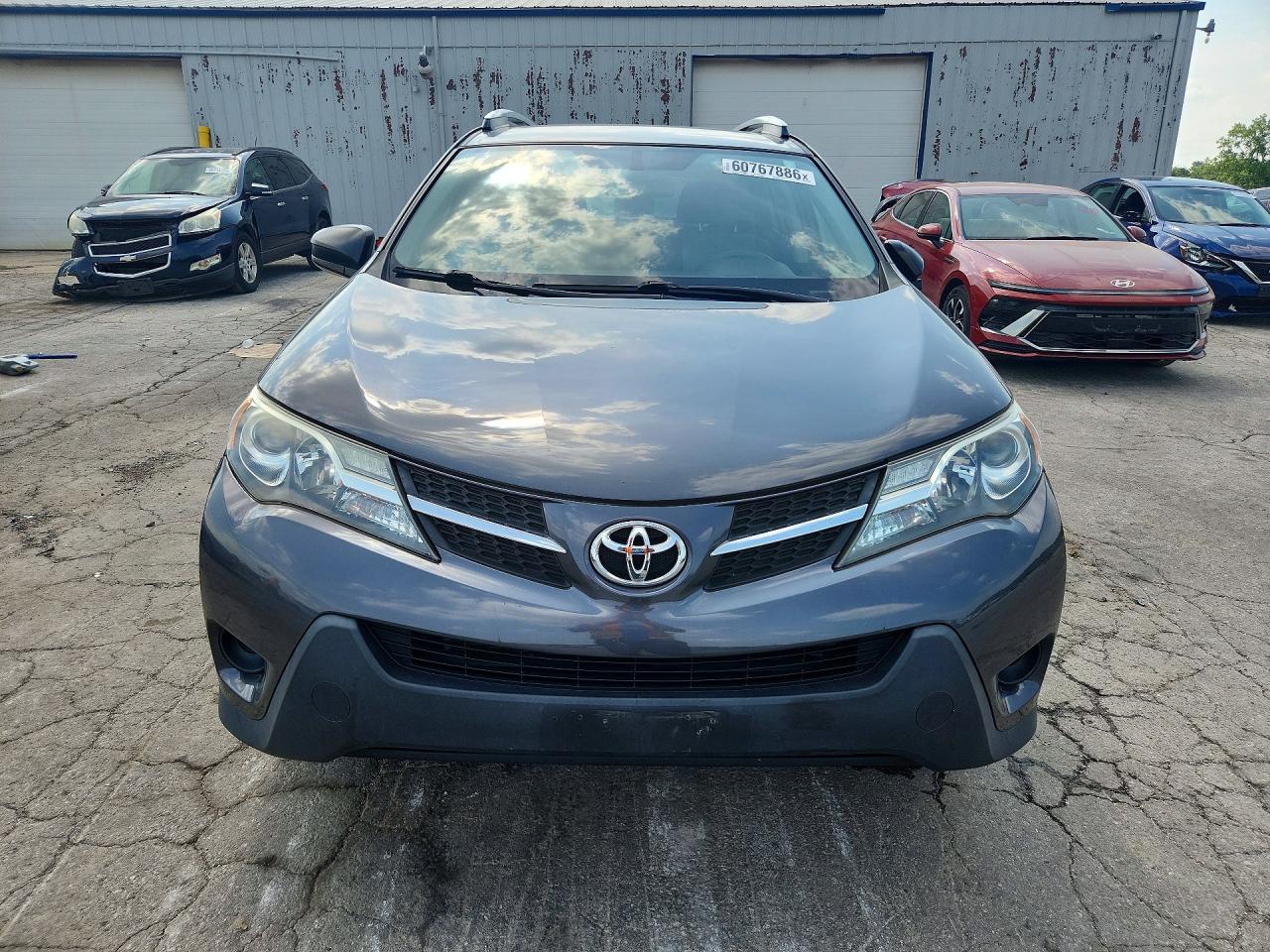 2015 Toyota Rav4 Le Gray vin: JTMBFREV9FJ047644