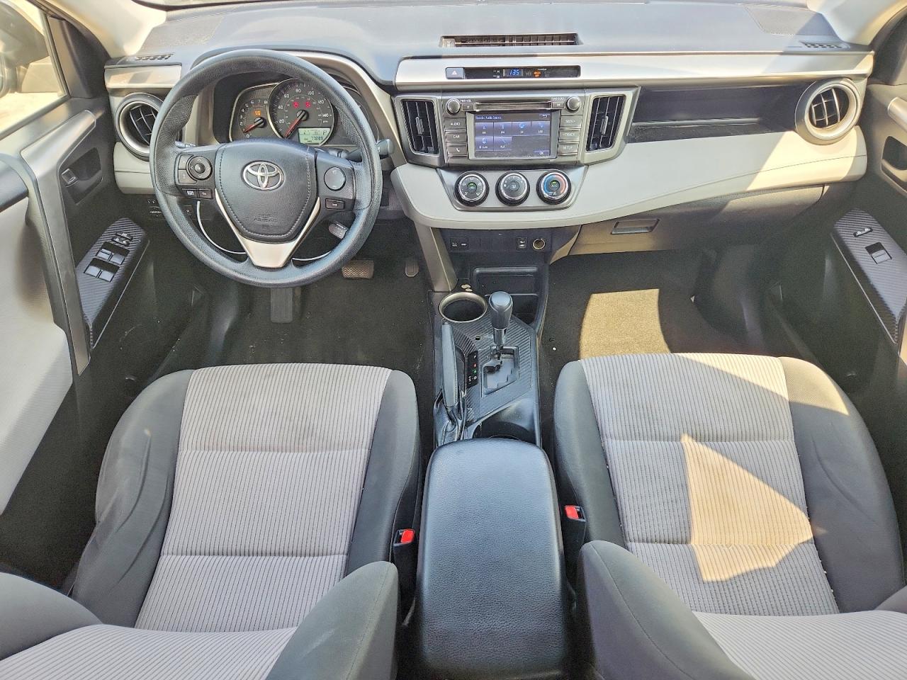 2015 Toyota Rav4 Le Gray vin: JTMBFREV9FJ047644