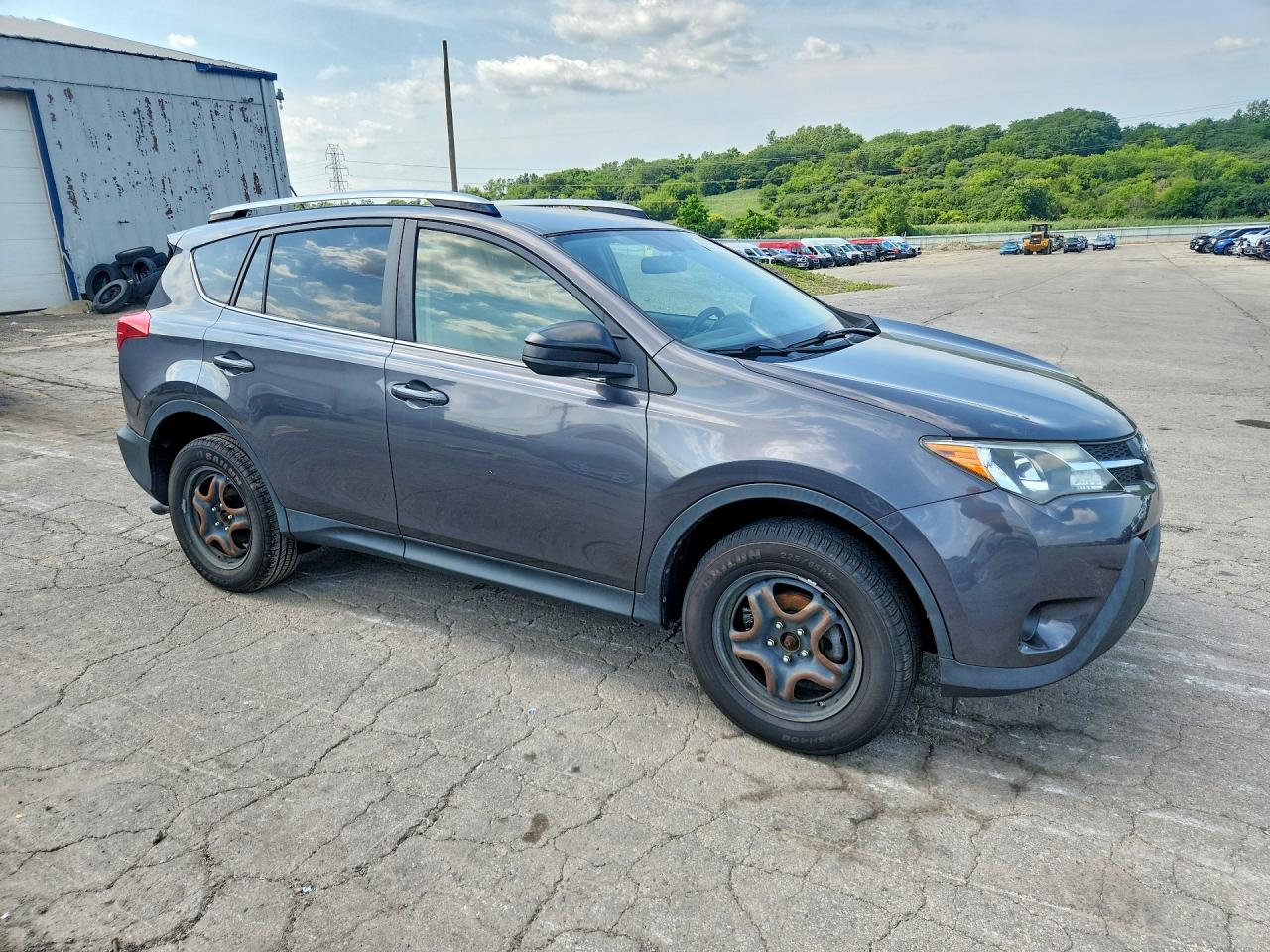 2015 Toyota Rav4 Le Gray vin: JTMBFREV9FJ047644