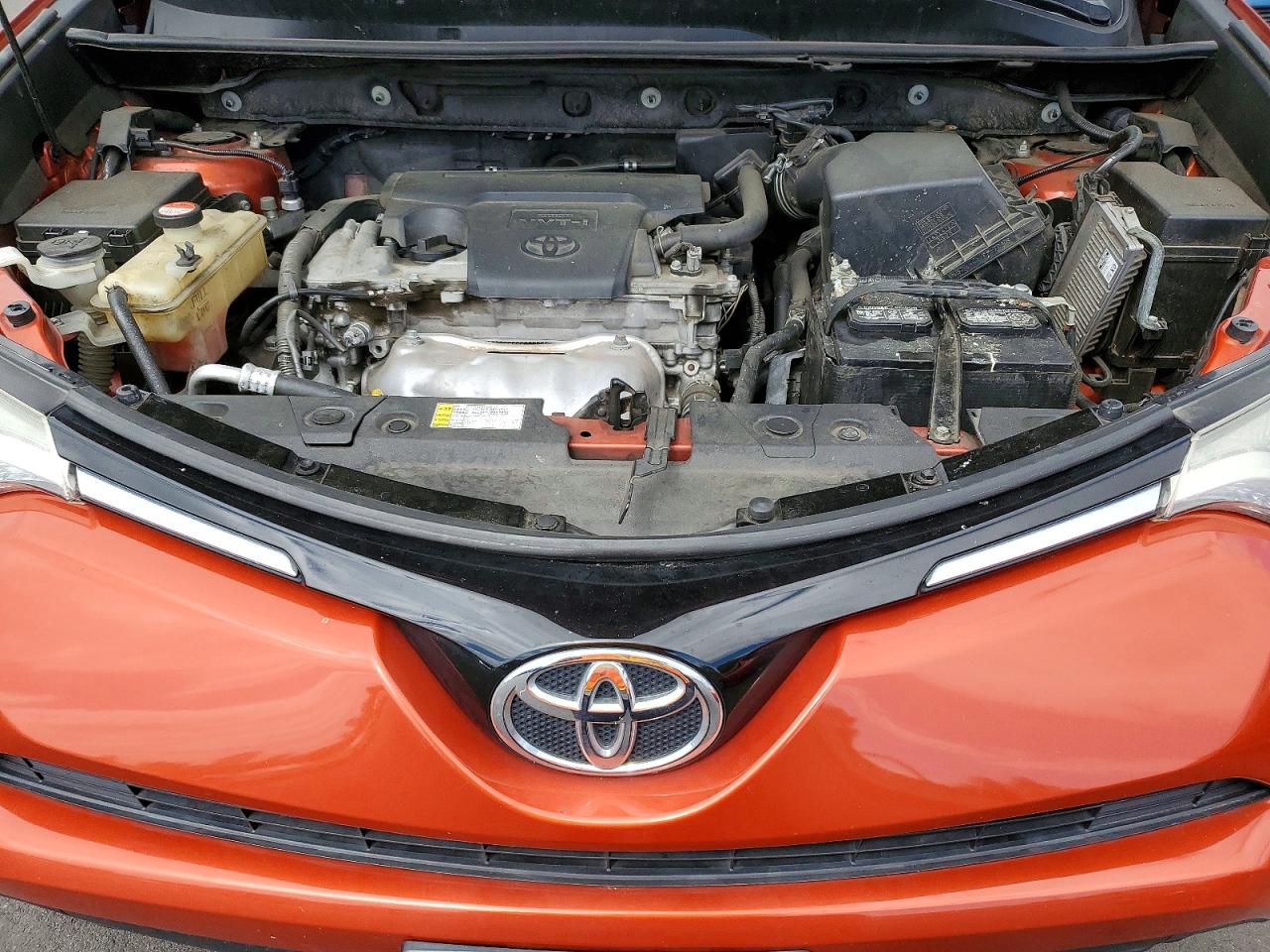 2016 Toyota Rav4 Le Orange vin: JTMBFREV9GJ096585