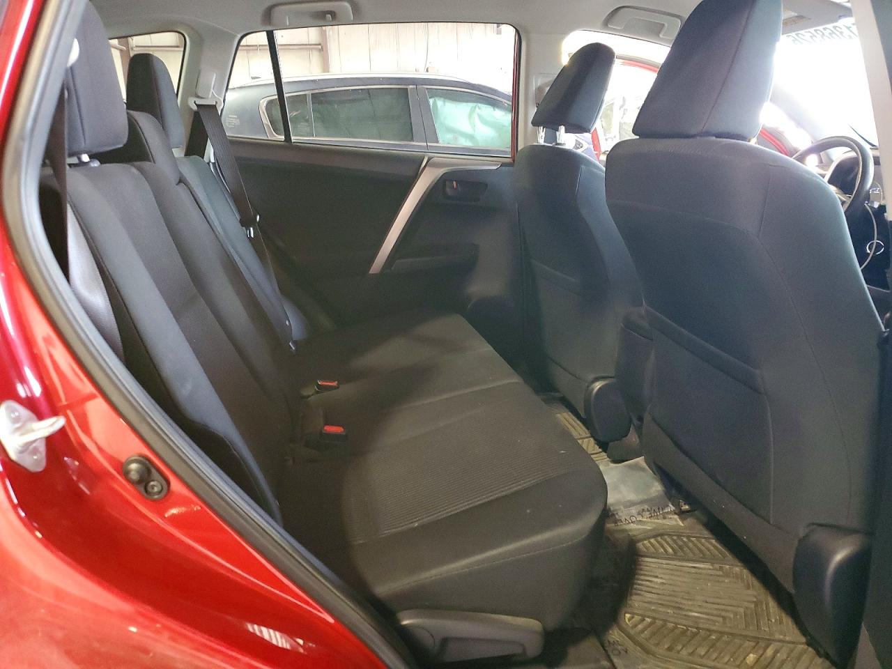 2017 Toyota Rav4 Le Красный vin: JTMBFREV9HJ143390