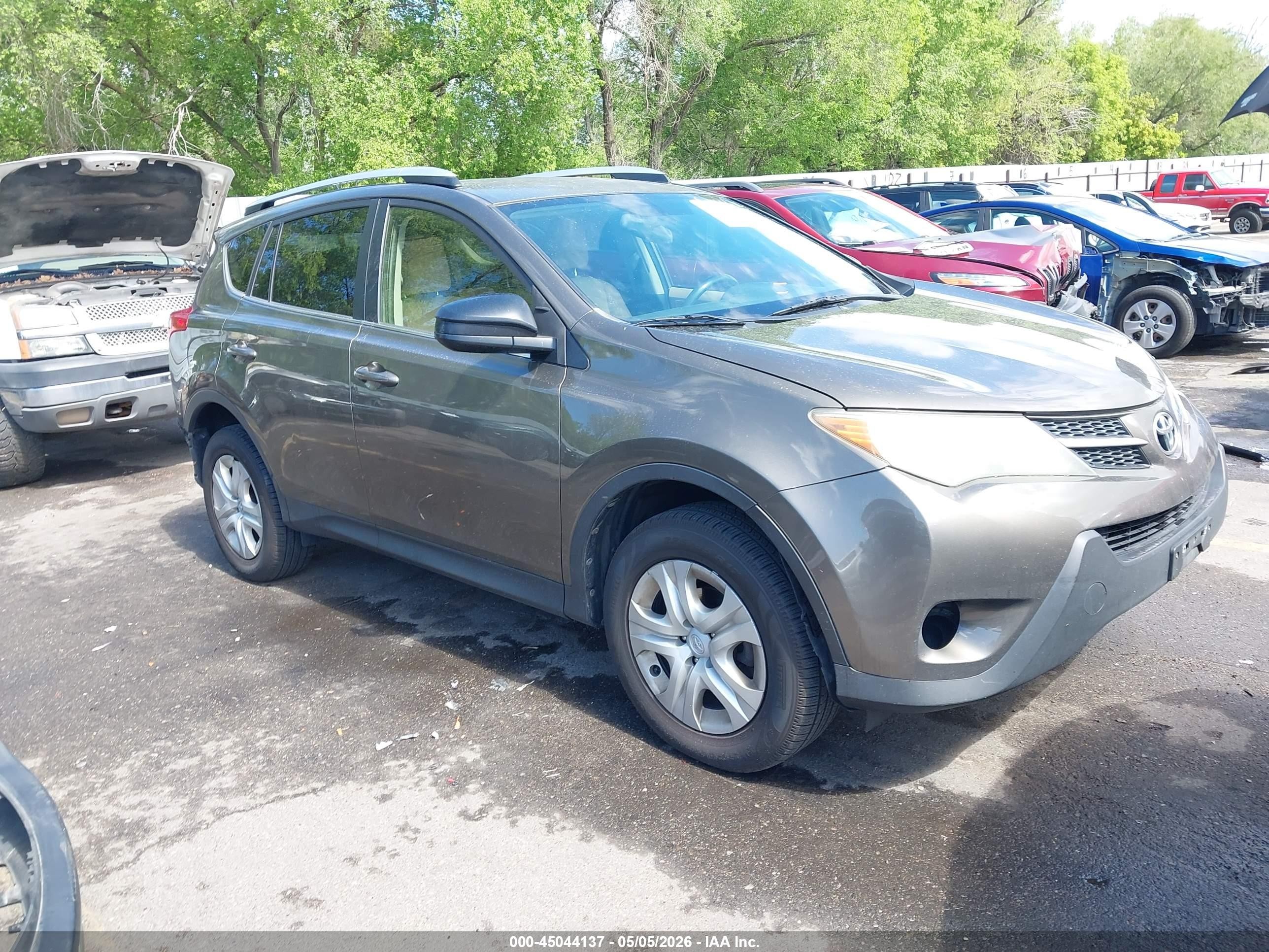 2013 Toyota Rav4 Le Gray vin: JTMBFREVXD5027506