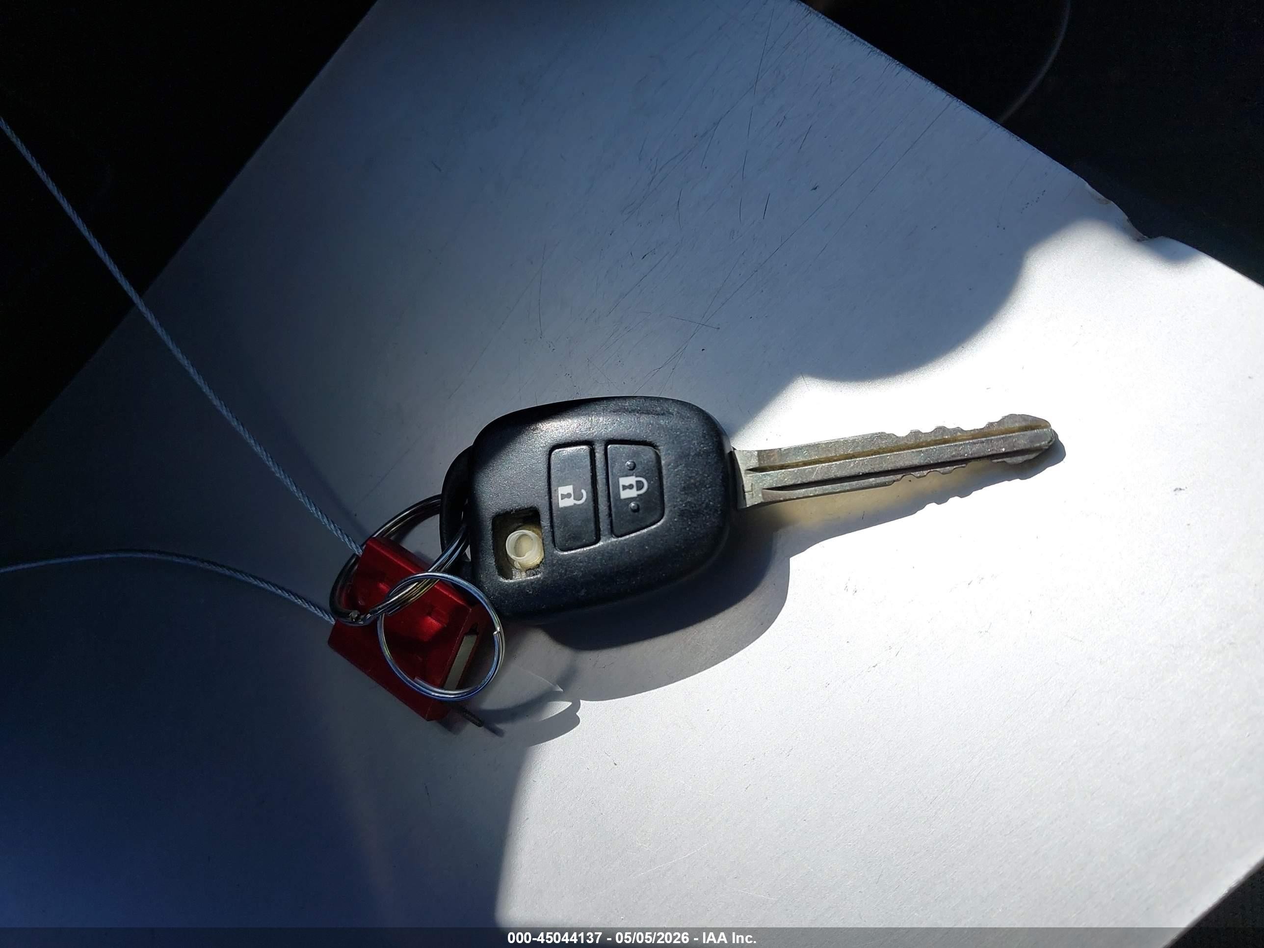 2013 Toyota Rav4 Le Gray vin: JTMBFREVXD5027506