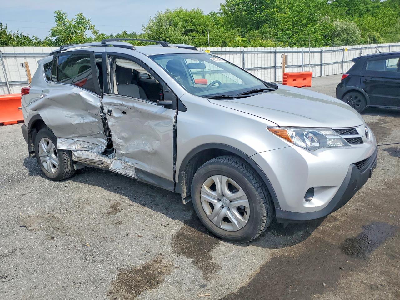 2013 Toyota Rav4 Le Silver vin: JTMBFREVXDD003082