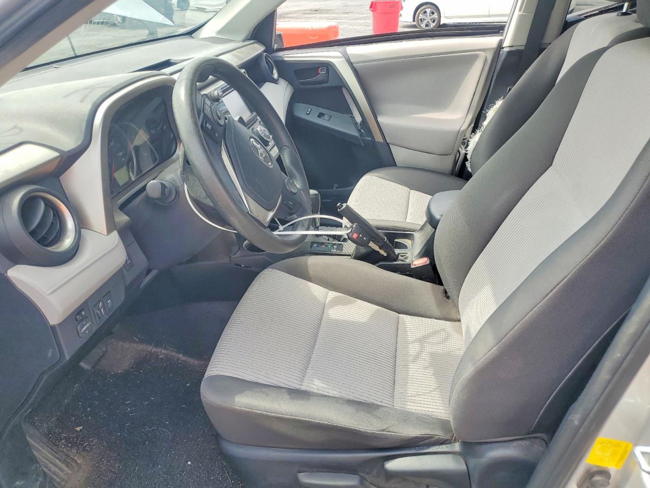 2013 Toyota Rav4 Le Silver vin: JTMBFREVXDD003082
