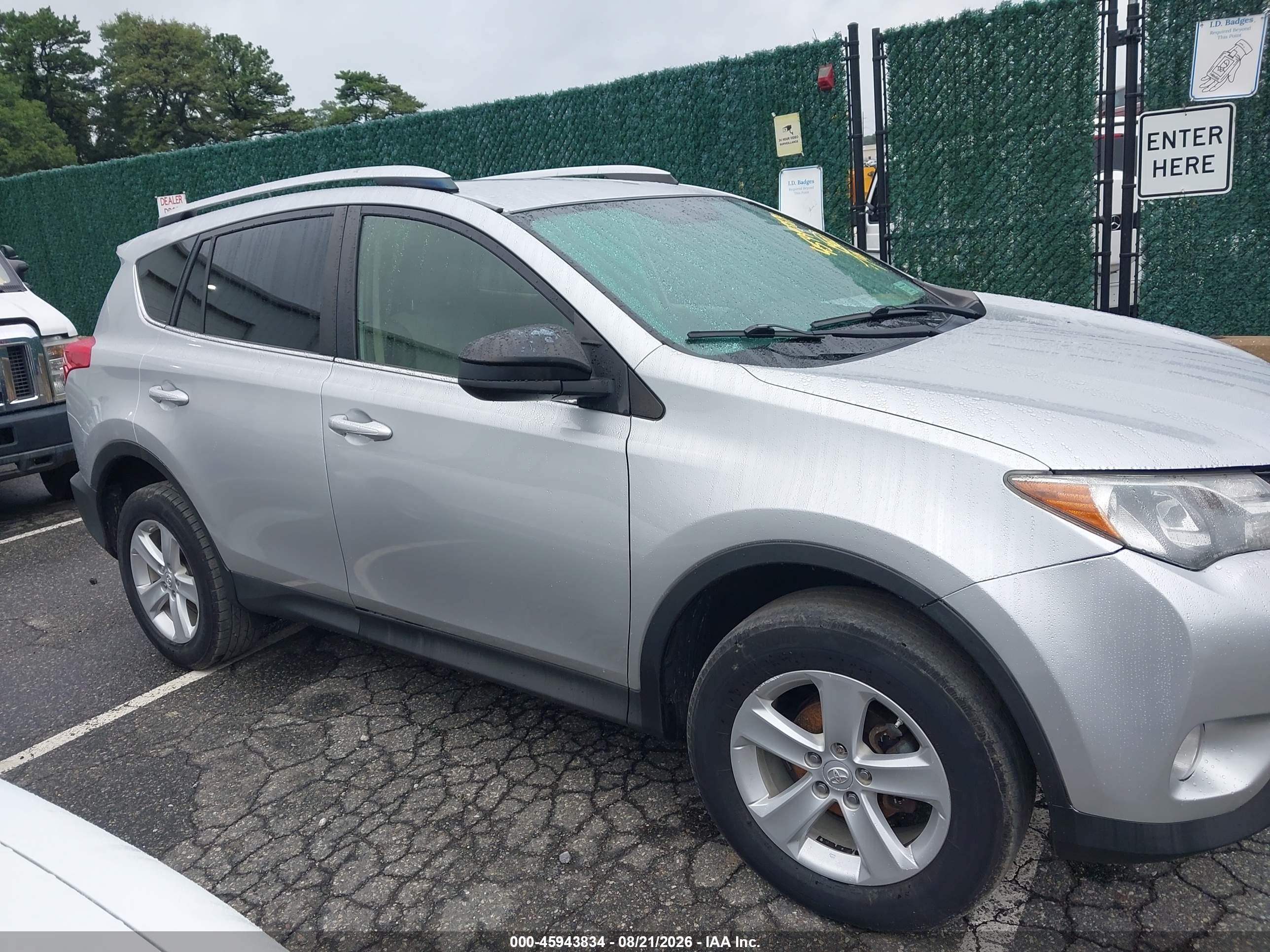 2013 Toyota Rav4 Le Silver vin: JTMBFREVXDD003311
