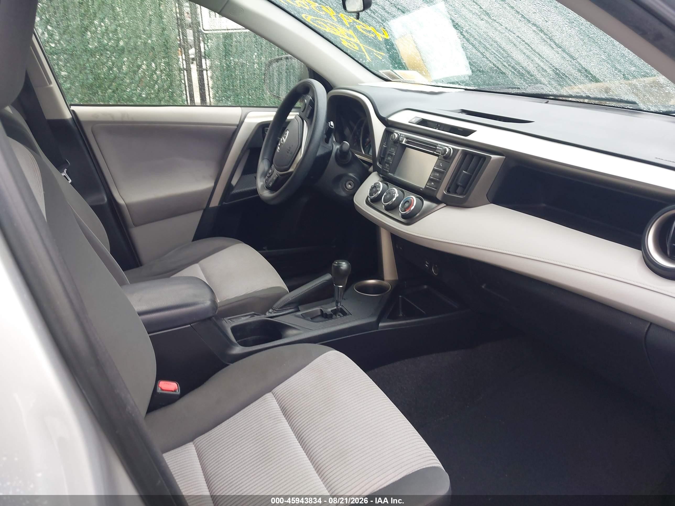 2013 Toyota Rav4 Le Silver vin: JTMBFREVXDD003311