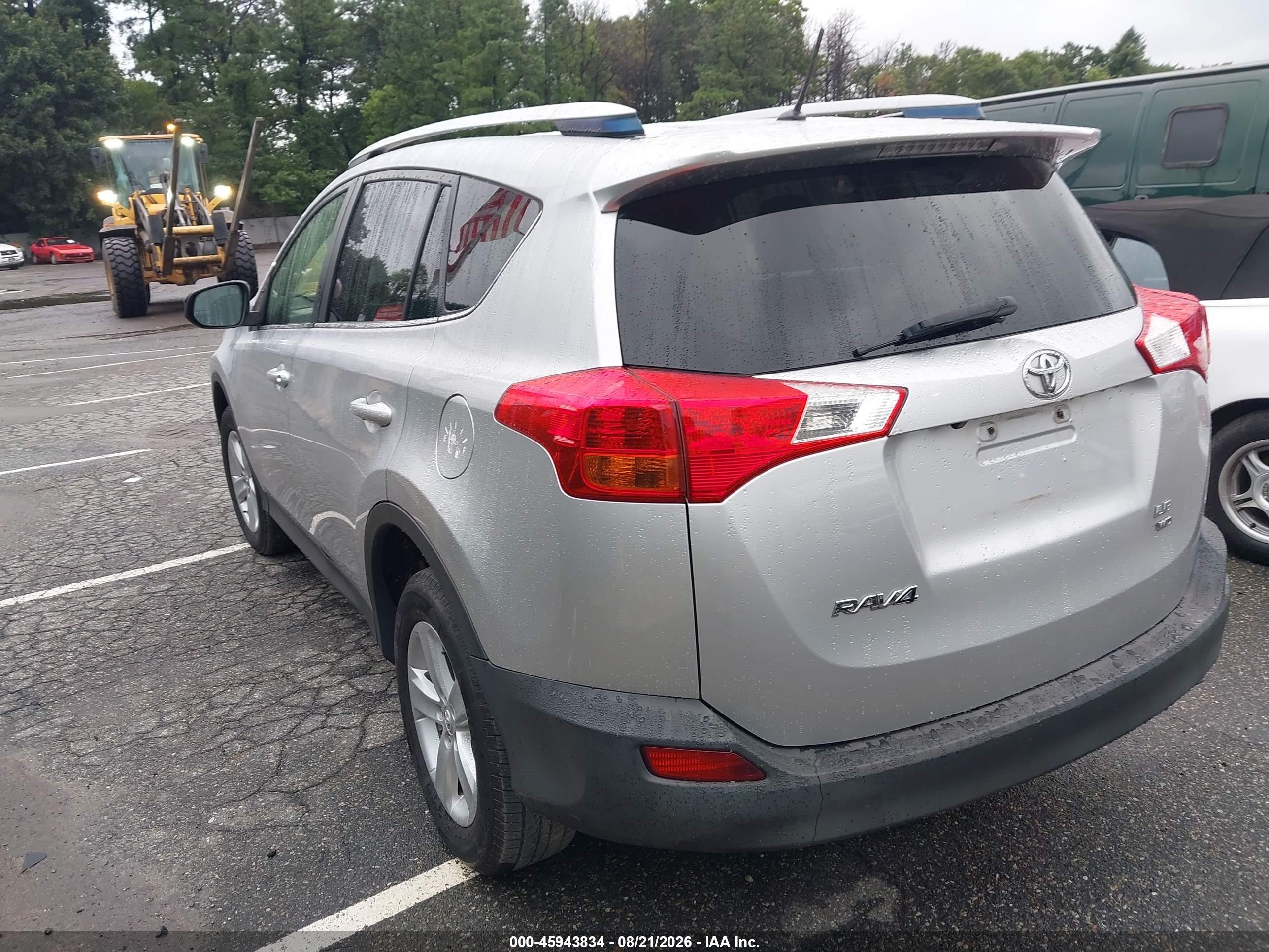 2013 Toyota Rav4 Le Silver vin: JTMBFREVXDD003311