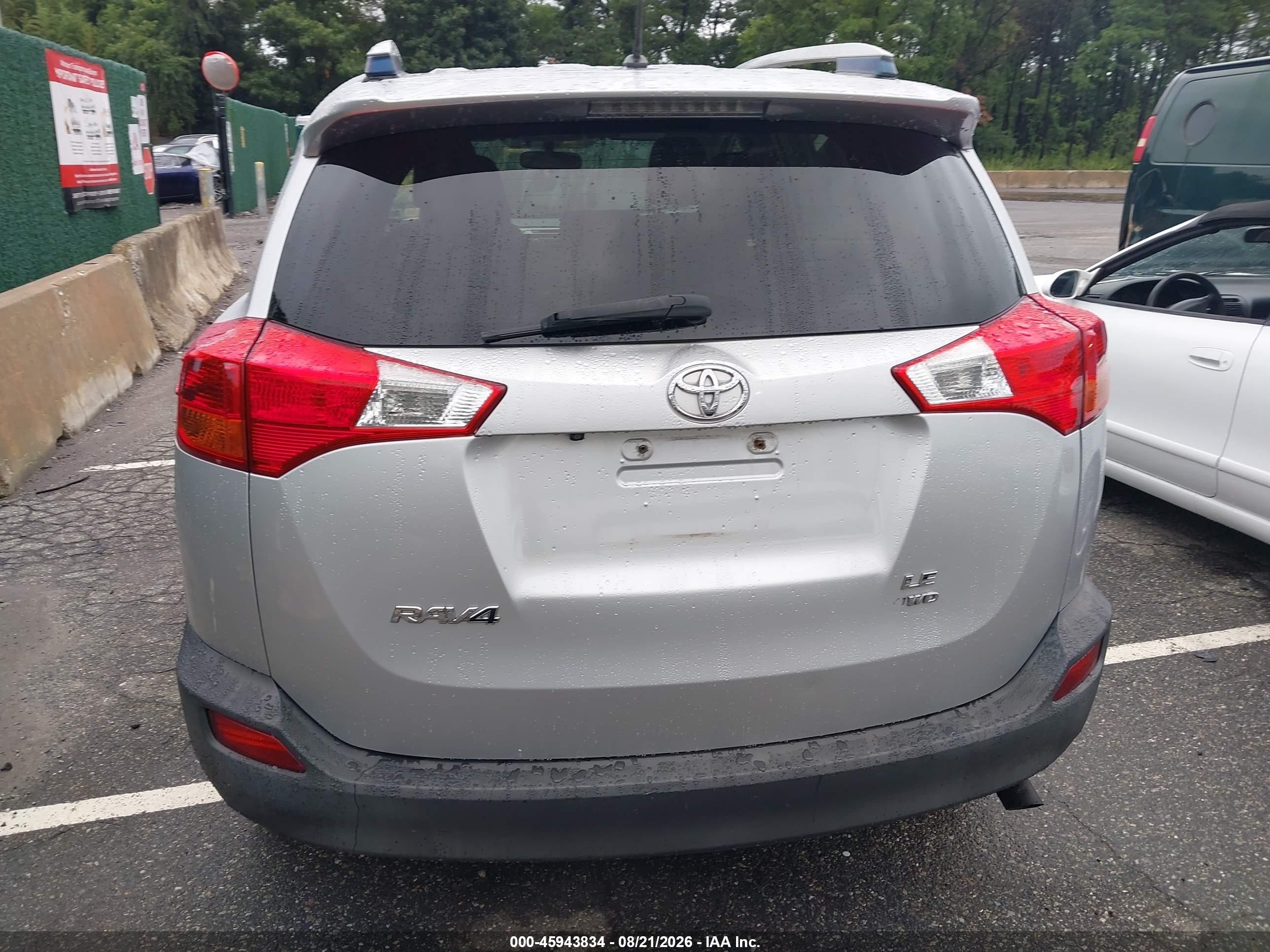 2013 Toyota Rav4 Le Silver vin: JTMBFREVXDD003311