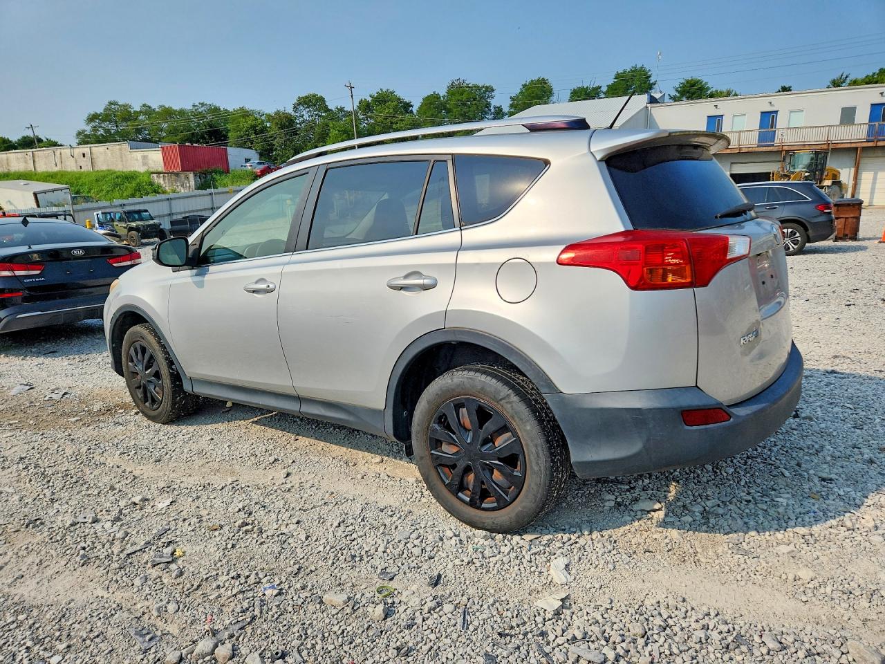 2014 Toyota Rav4 Le Silver vin: JTMBFREVXED049433