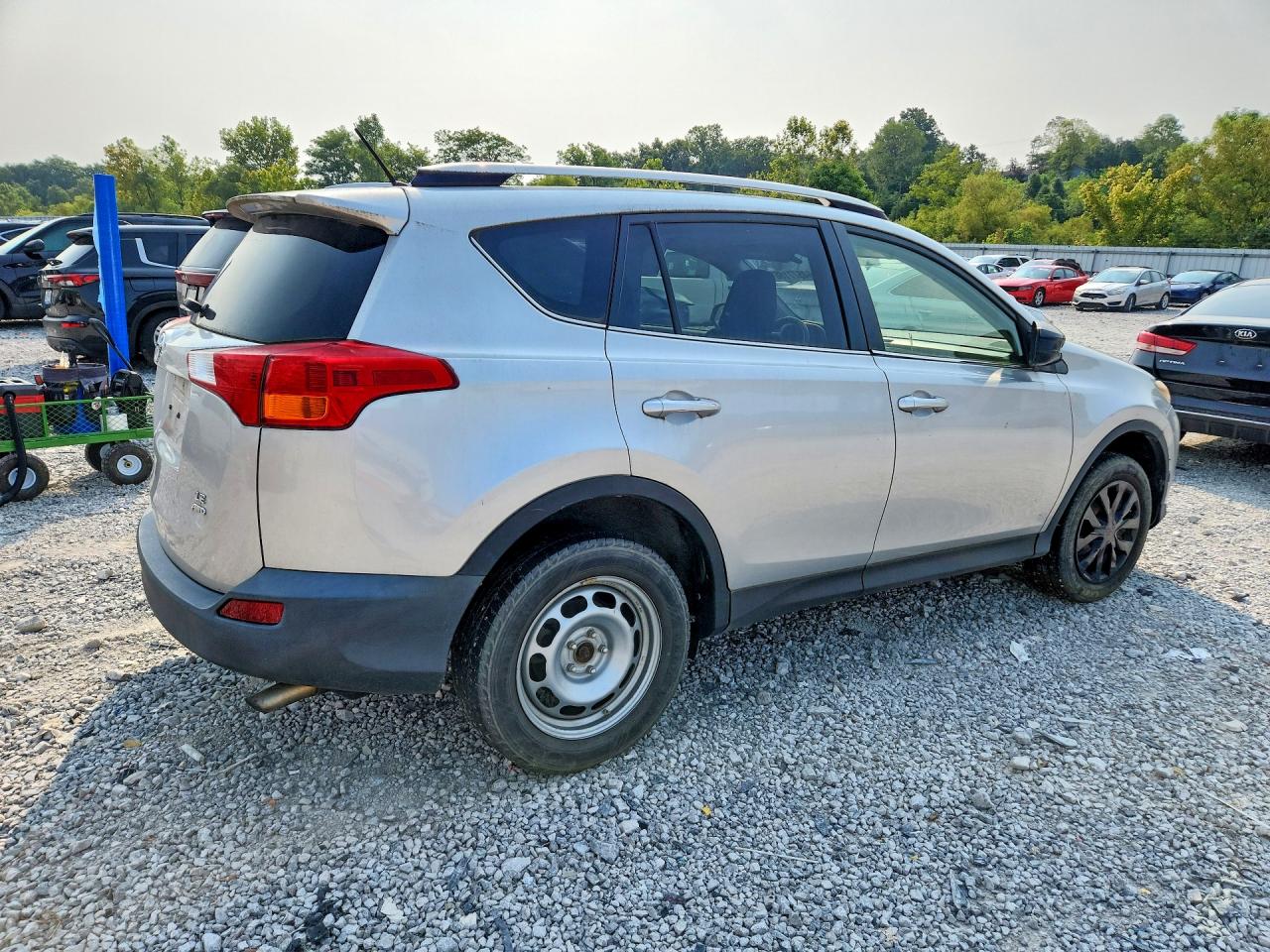 2014 Toyota Rav4 Le Silver vin: JTMBFREVXED049433
