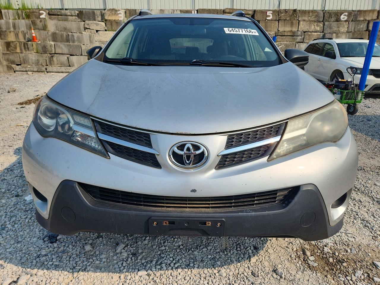 2014 Toyota Rav4 Le Silver vin: JTMBFREVXED049433
