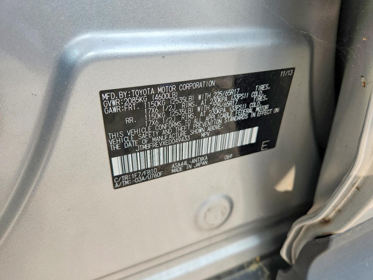 2014 Toyota Rav4 Le Silver vin: JTMBFREVXED049433