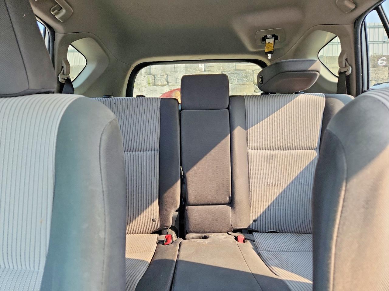 2014 Toyota Rav4 Le Silver vin: JTMBFREVXED049433
