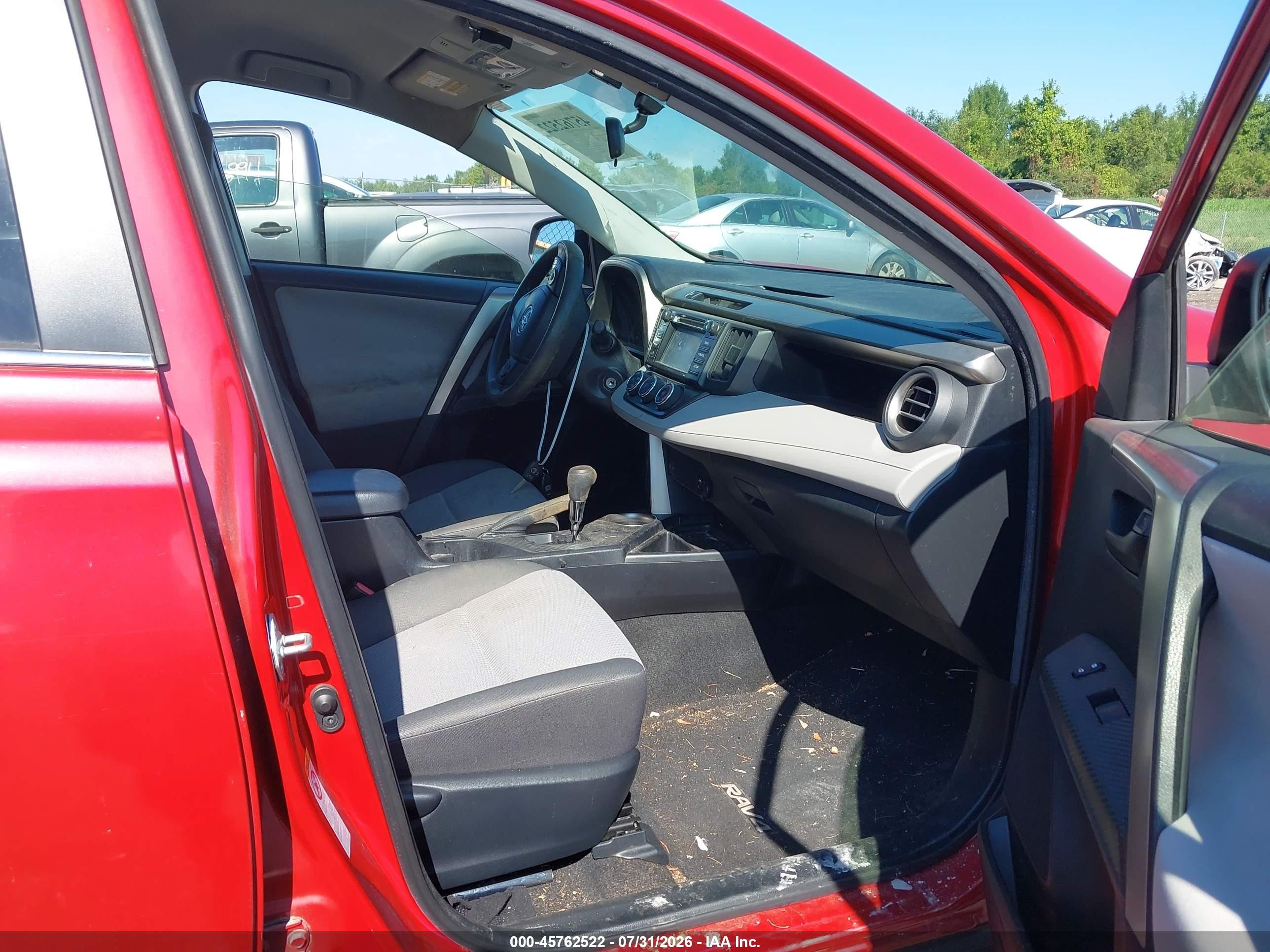 2014 Toyota Rav4 Le Red vin: JTMBFREVXED081170