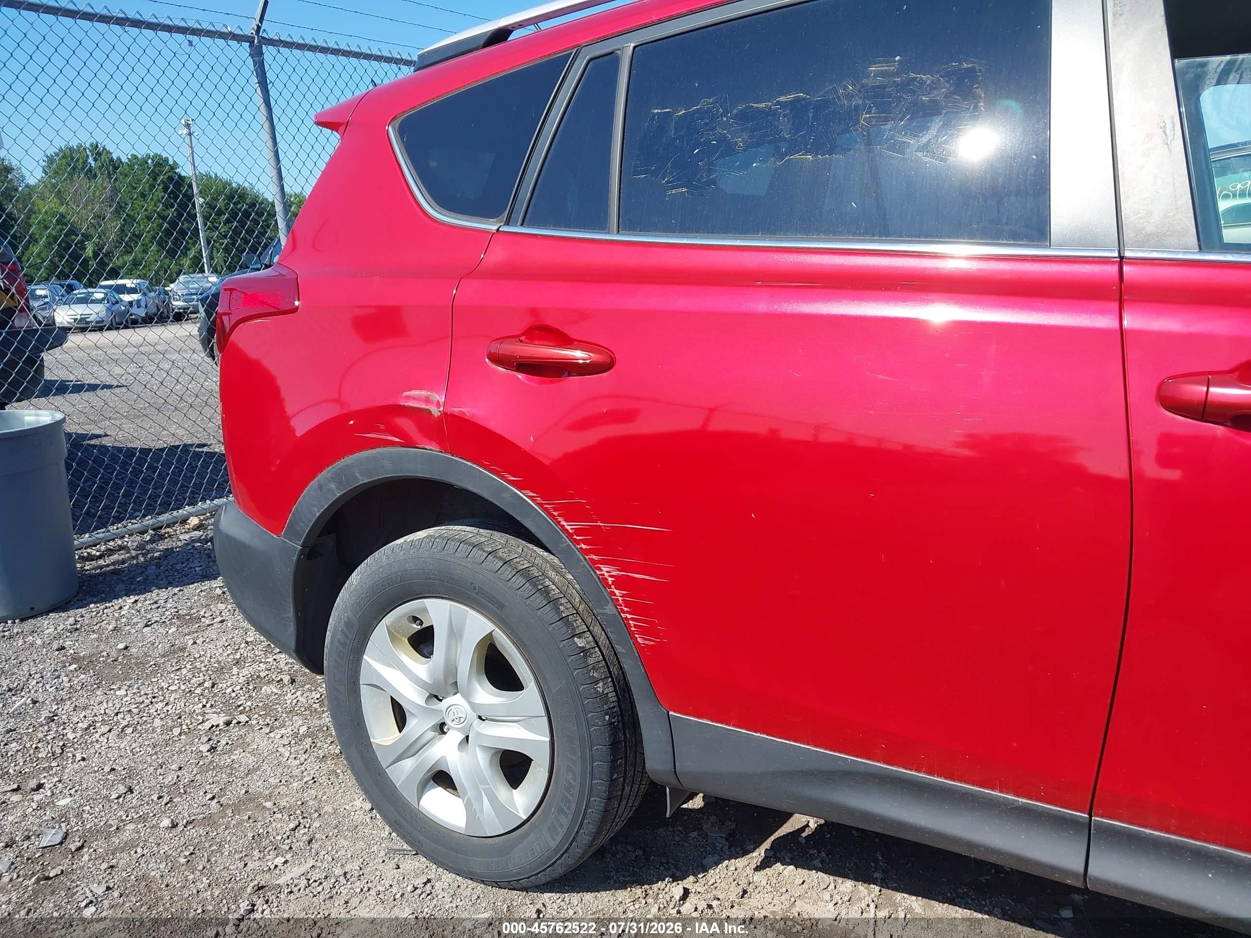2014 Toyota Rav4 Le Red vin: JTMBFREVXED081170