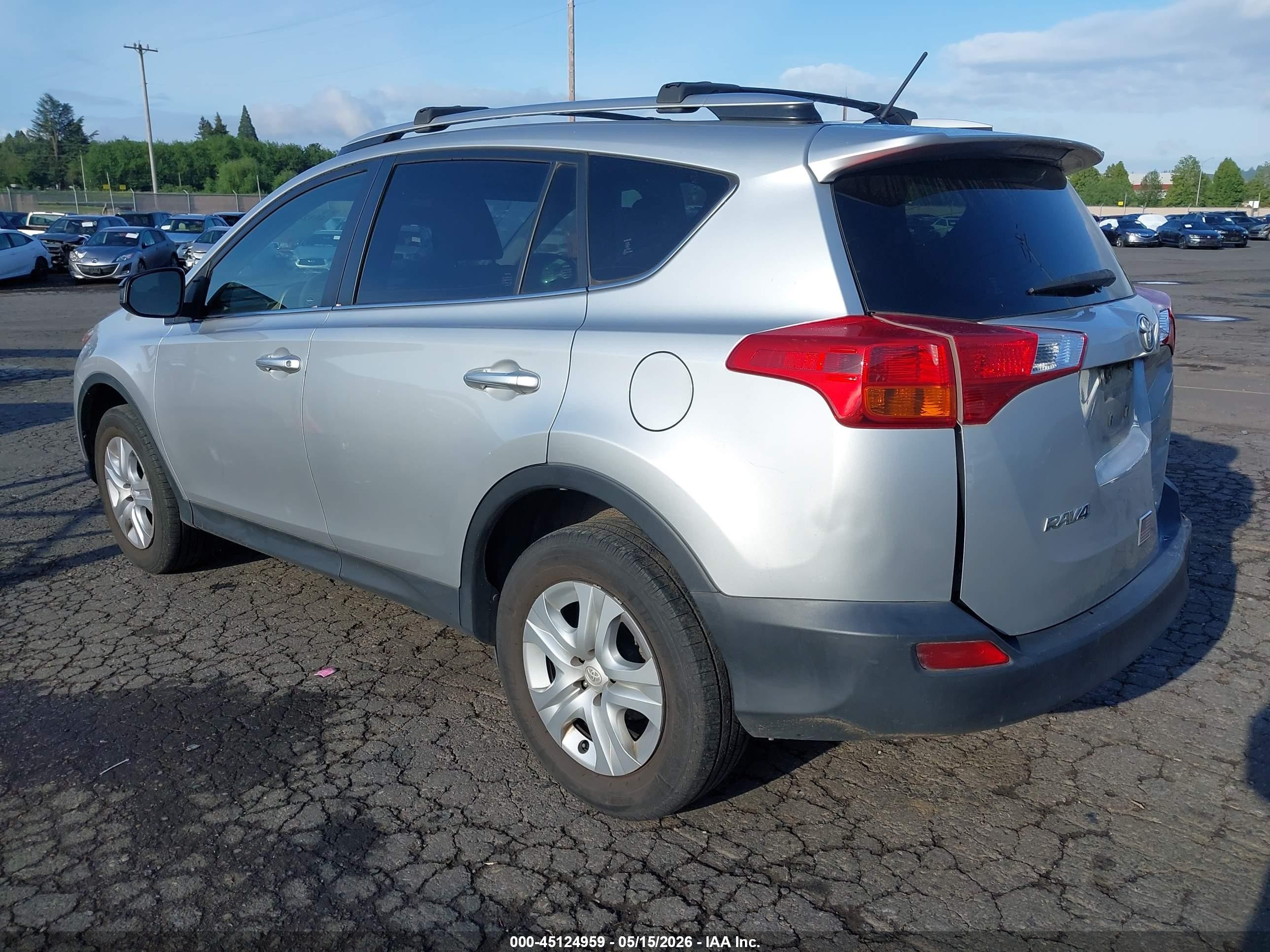 2014 Toyota Rav4 Le Silver vin: JTMBFREVXEJ012254