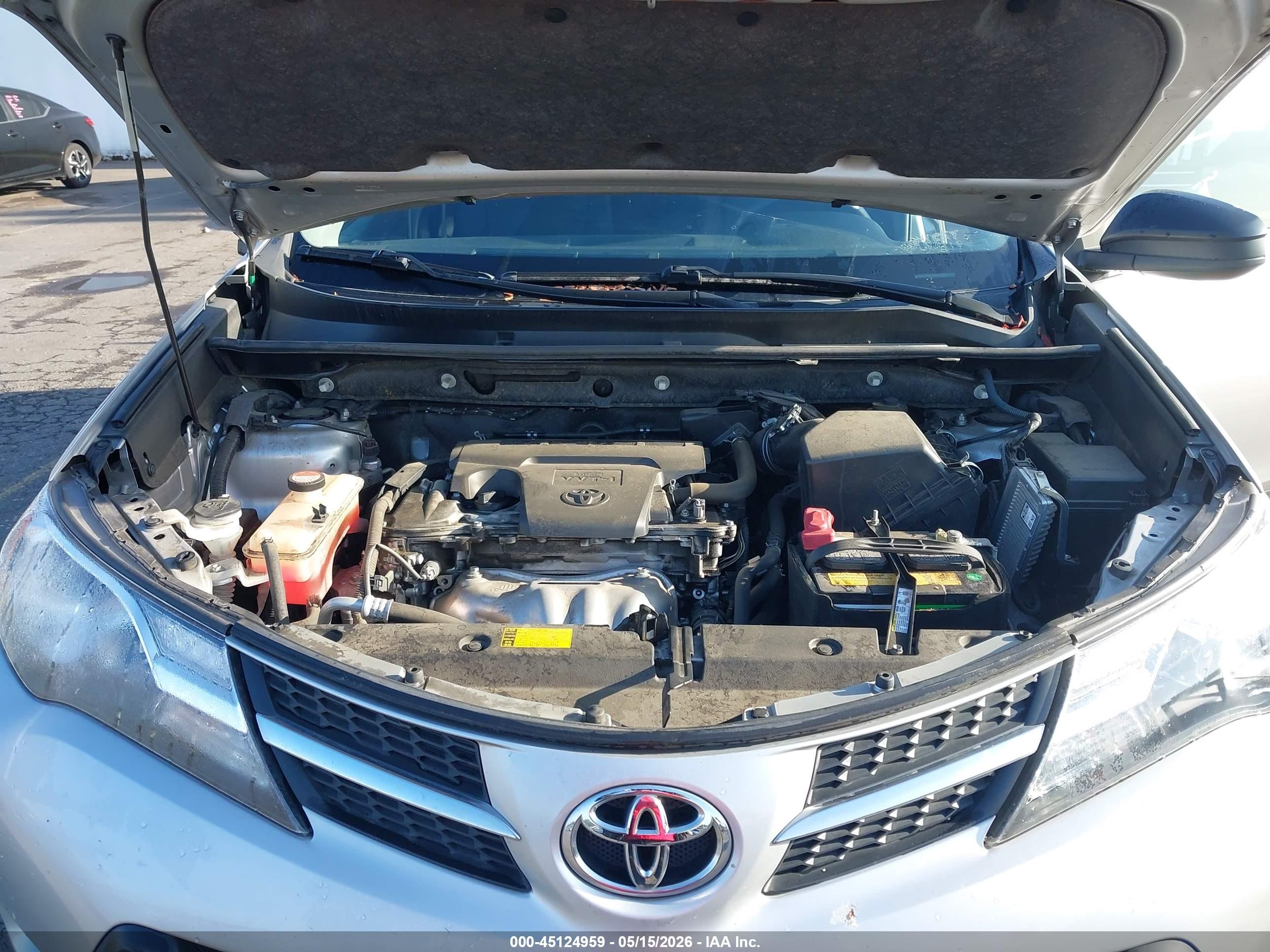 2014 Toyota Rav4 Le Silver vin: JTMBFREVXEJ012254