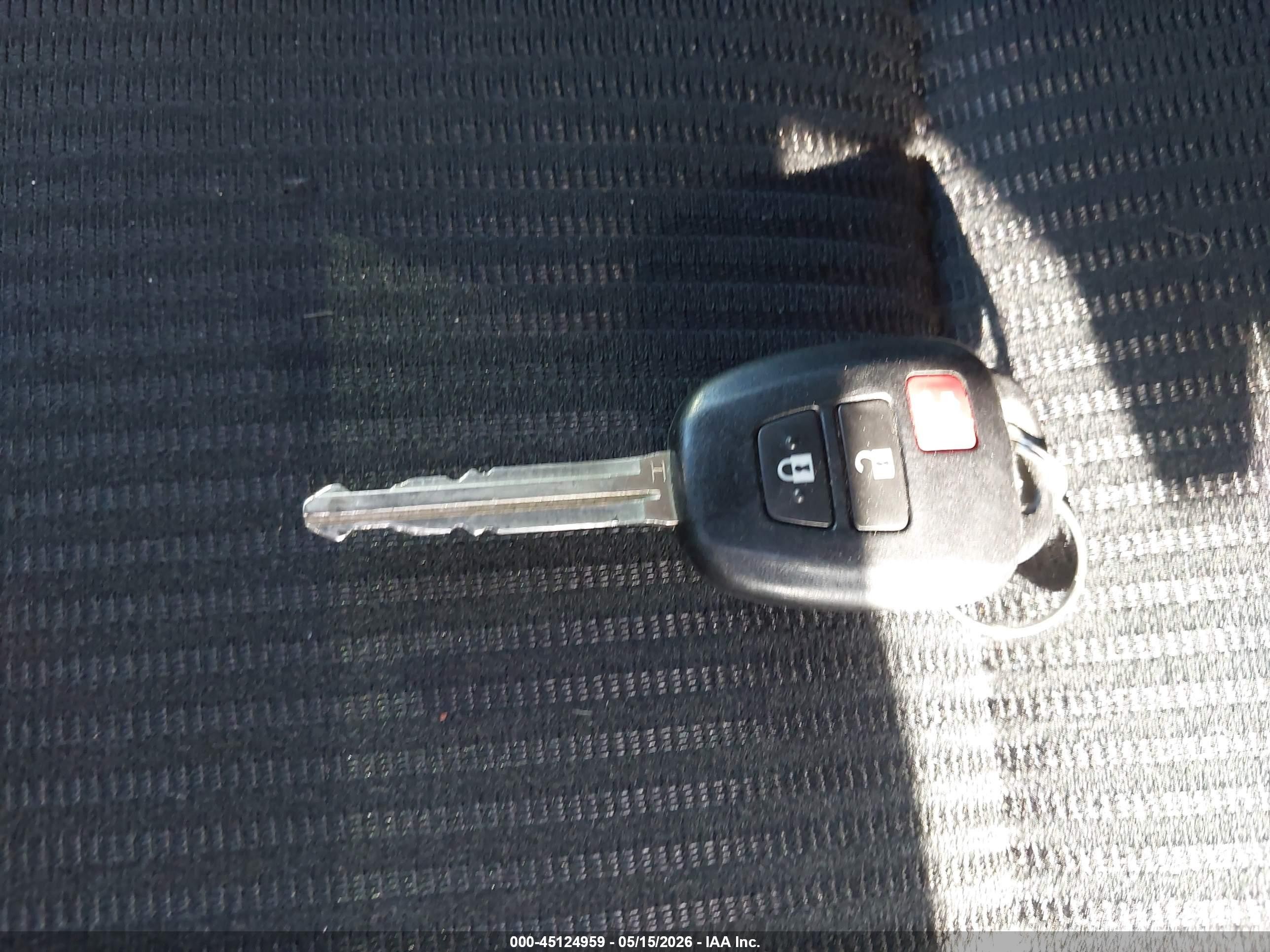 2014 Toyota Rav4 Le Silver vin: JTMBFREVXEJ012254