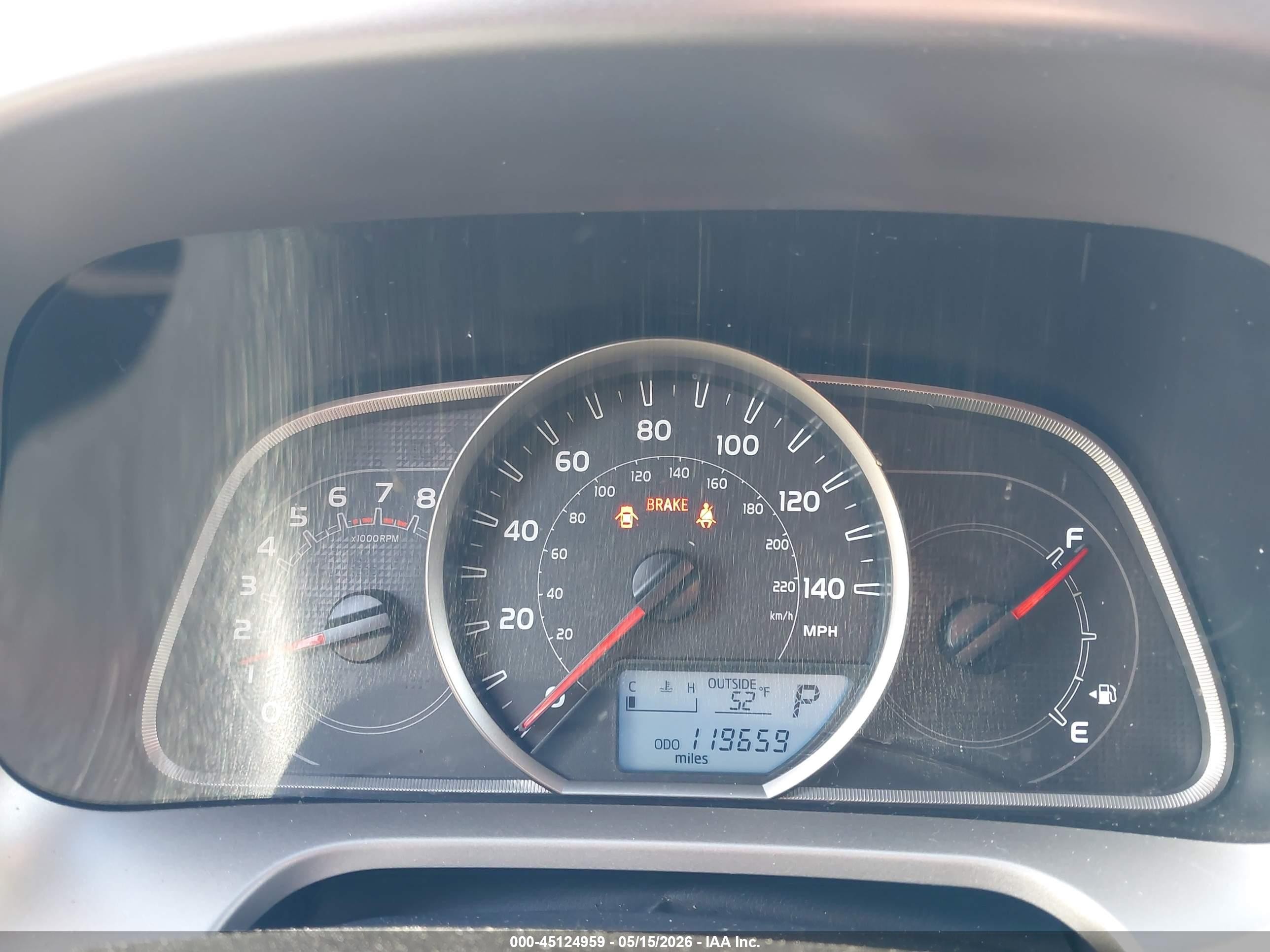 2014 Toyota Rav4 Le Silver vin: JTMBFREVXEJ012254