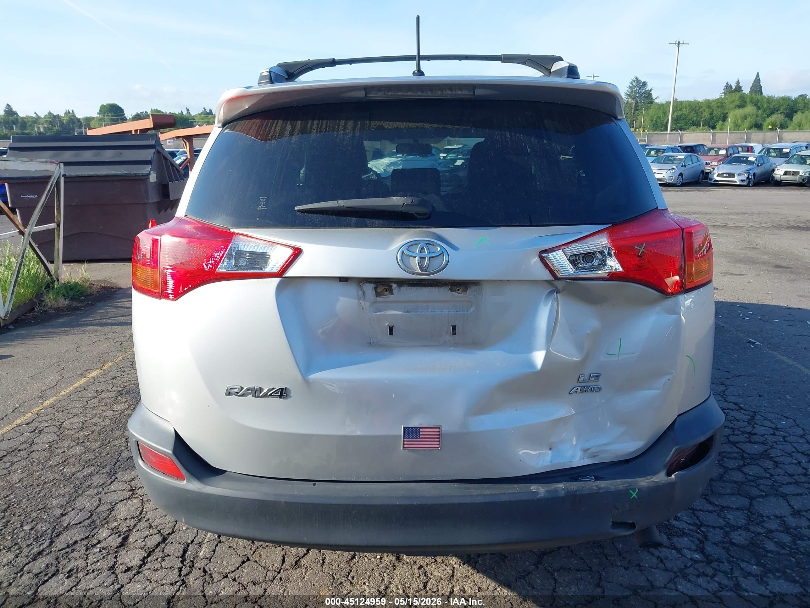 2014 Toyota Rav4 Le Silver vin: JTMBFREVXEJ012254