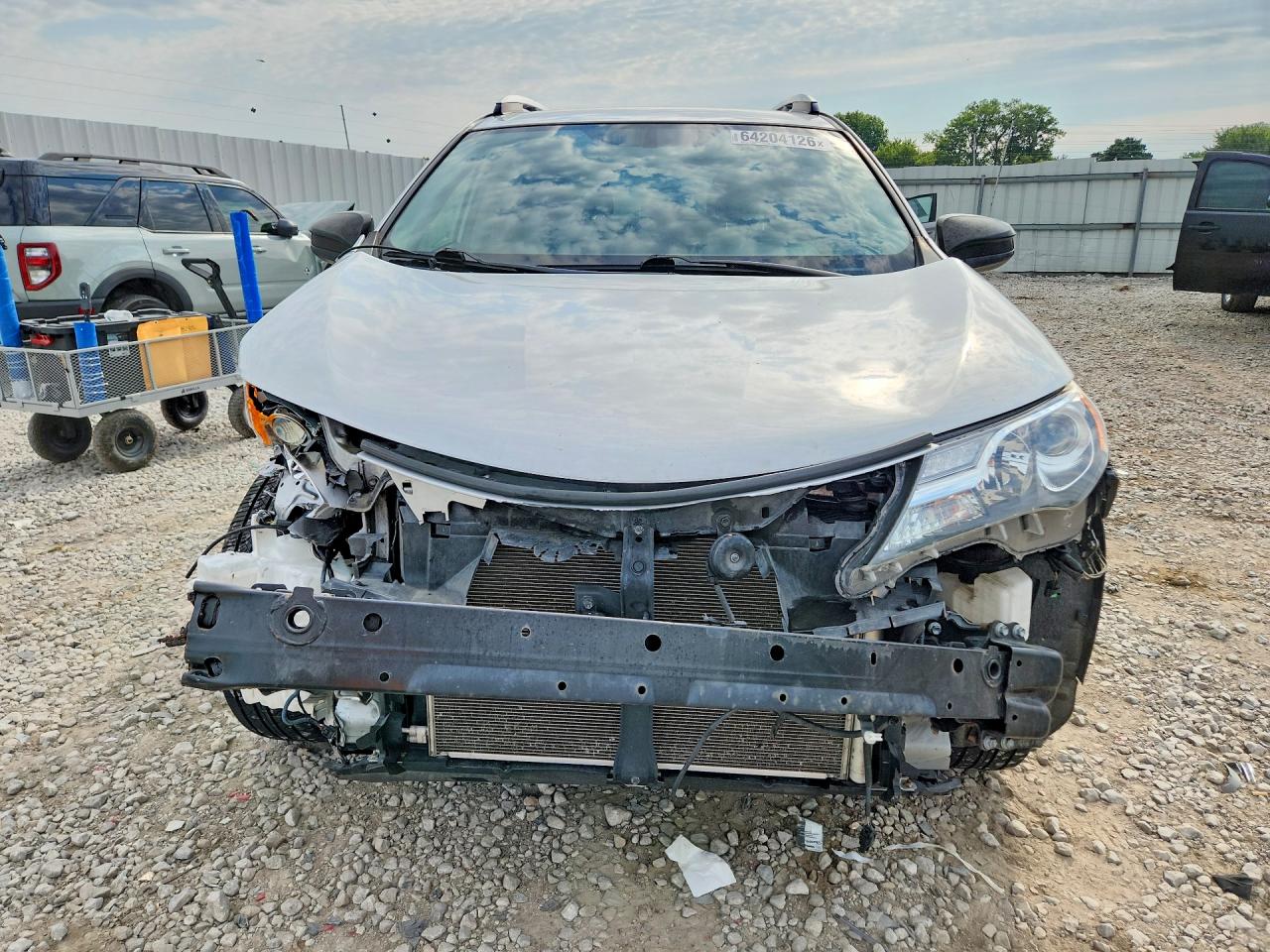 2015 Toyota Rav4 Le Silver vin: JTMBFREVXFD117831