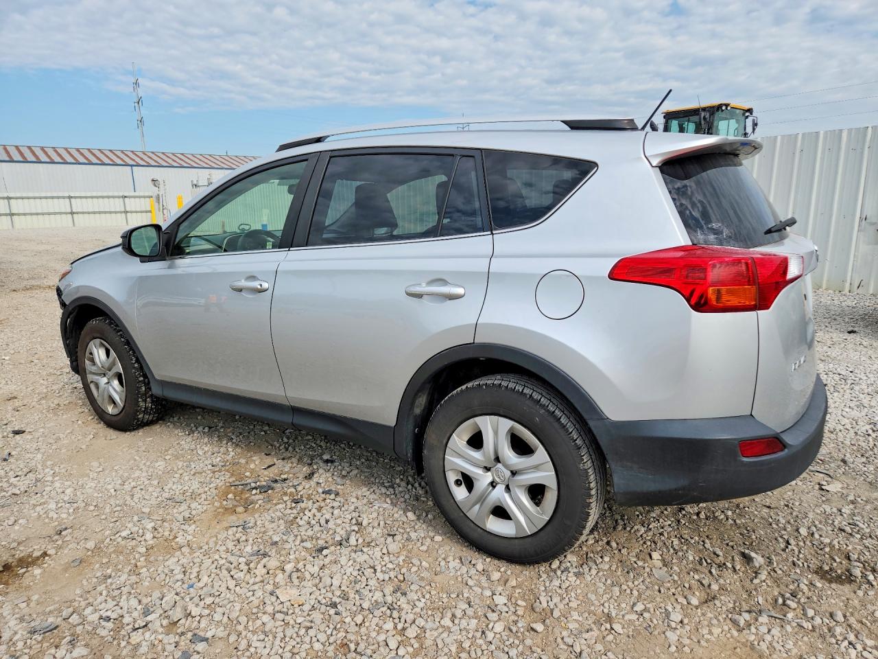 2015 Toyota Rav4 Le Silver vin: JTMBFREVXFD117831