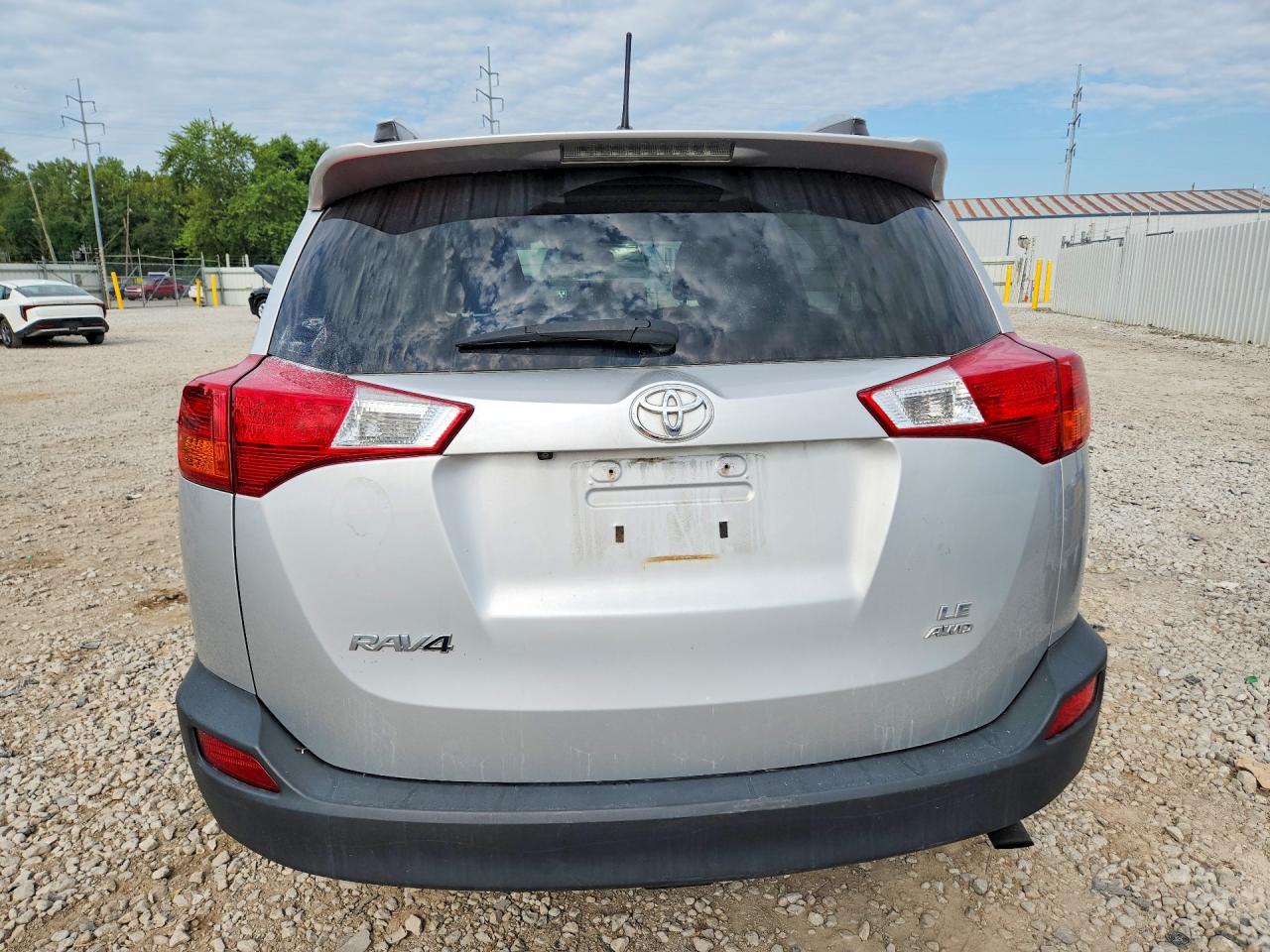2015 Toyota Rav4 Le Silver vin: JTMBFREVXFD117831