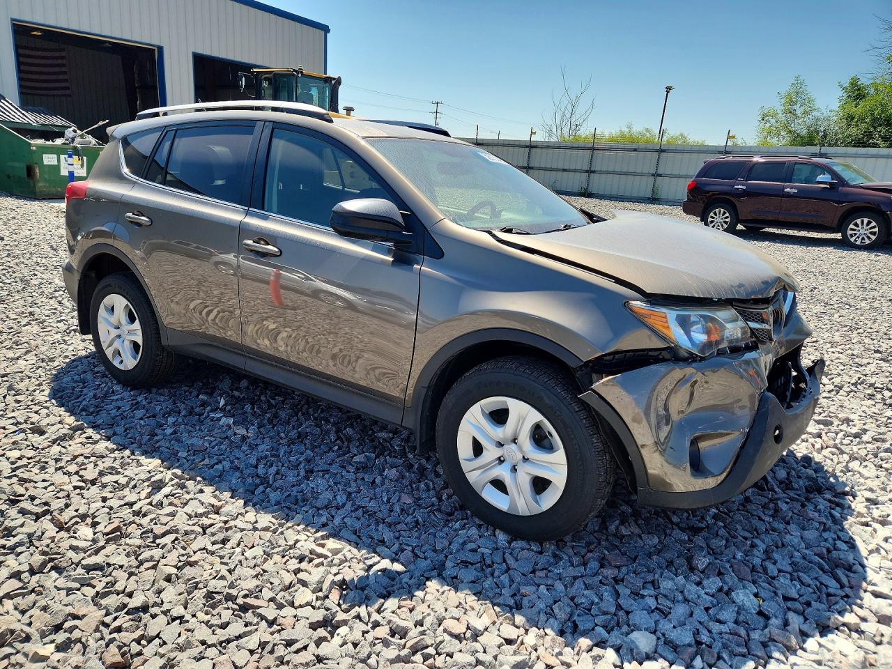 2015 Toyota Rav4 Le Brown vin: JTMBFREVXFD135519