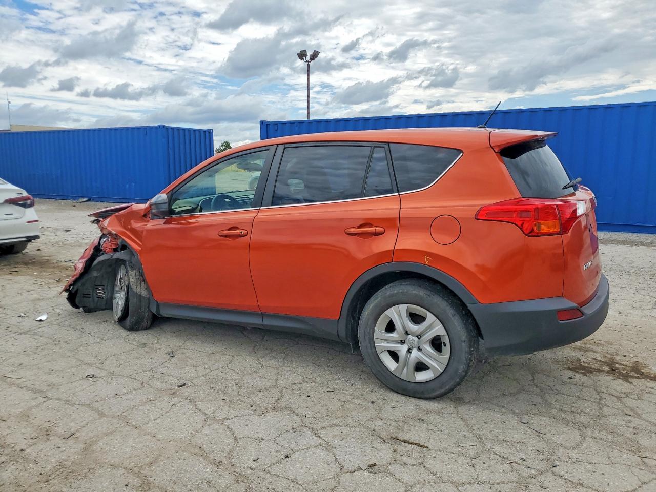 2015 Toyota Rav4 Le Orange vin: JTMBFREVXFD139814