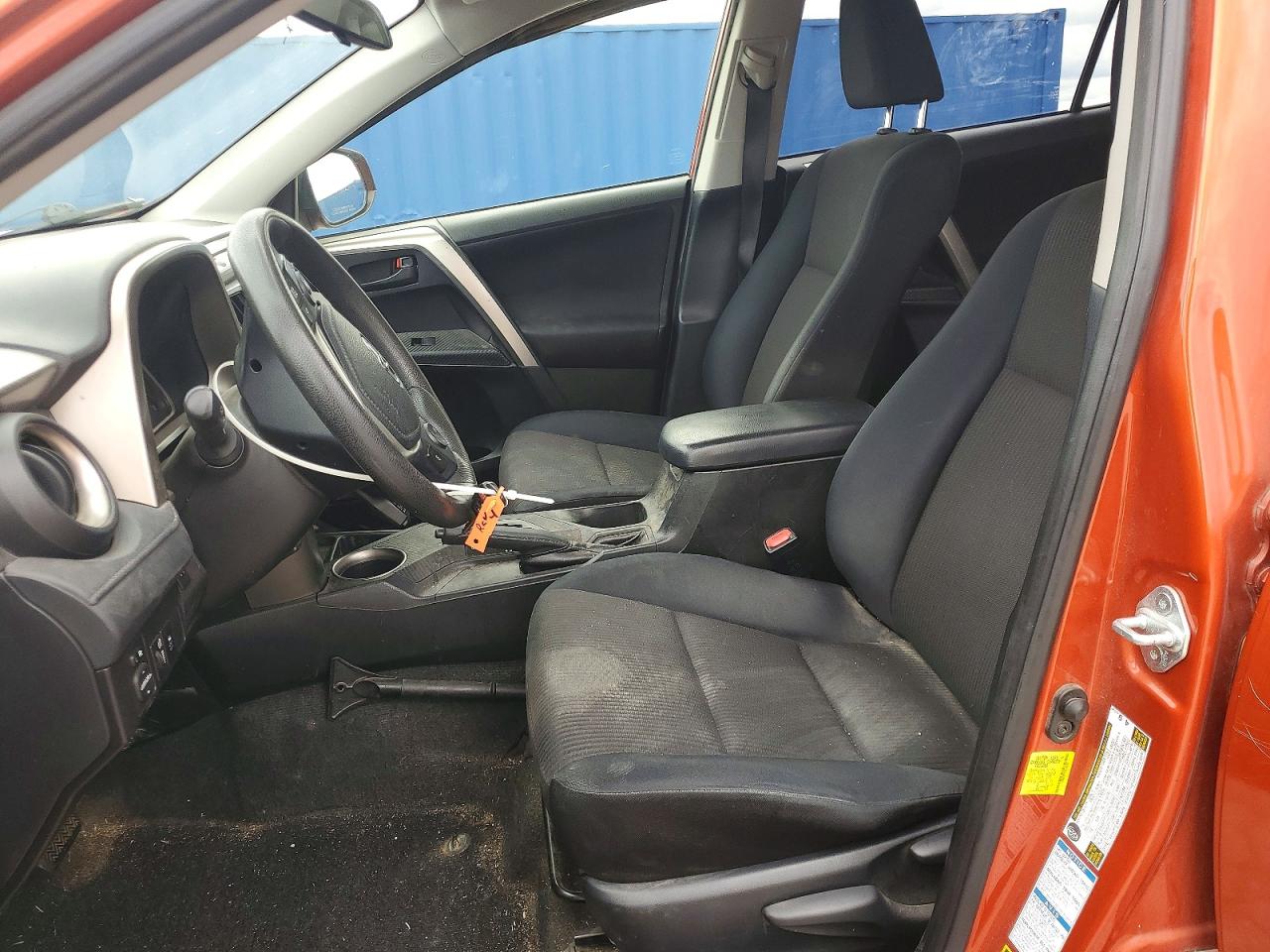 2015 Toyota Rav4 Le Orange vin: JTMBFREVXFD139814