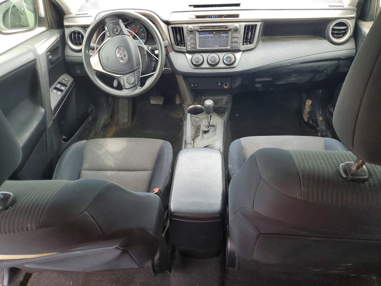 2015 Toyota Rav4 Le Orange vin: JTMBFREVXFD139814