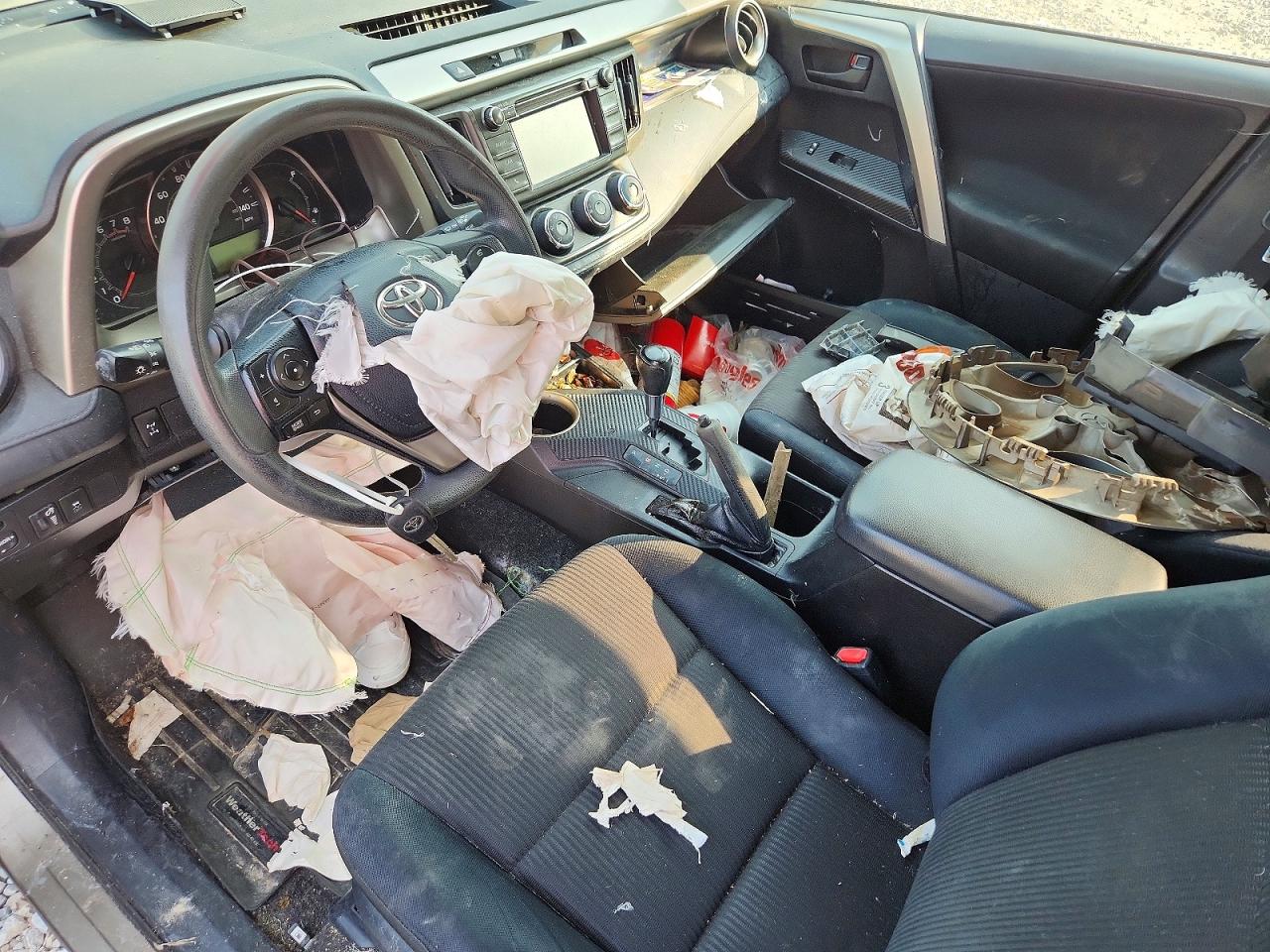 2015 Toyota Rav4 Le Tan vin: JTMBFREVXFD141787