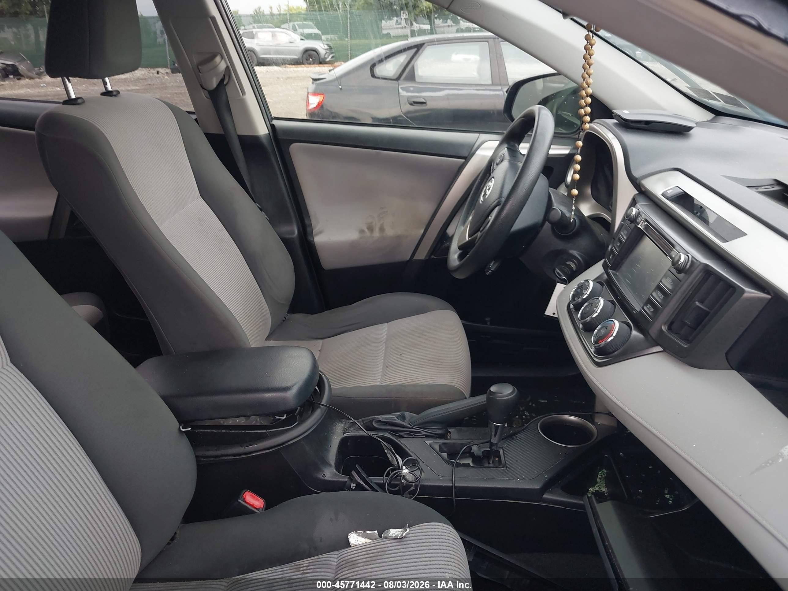 2015 Toyota Rav4 Le Gray vin: JTMBFREVXFD151509