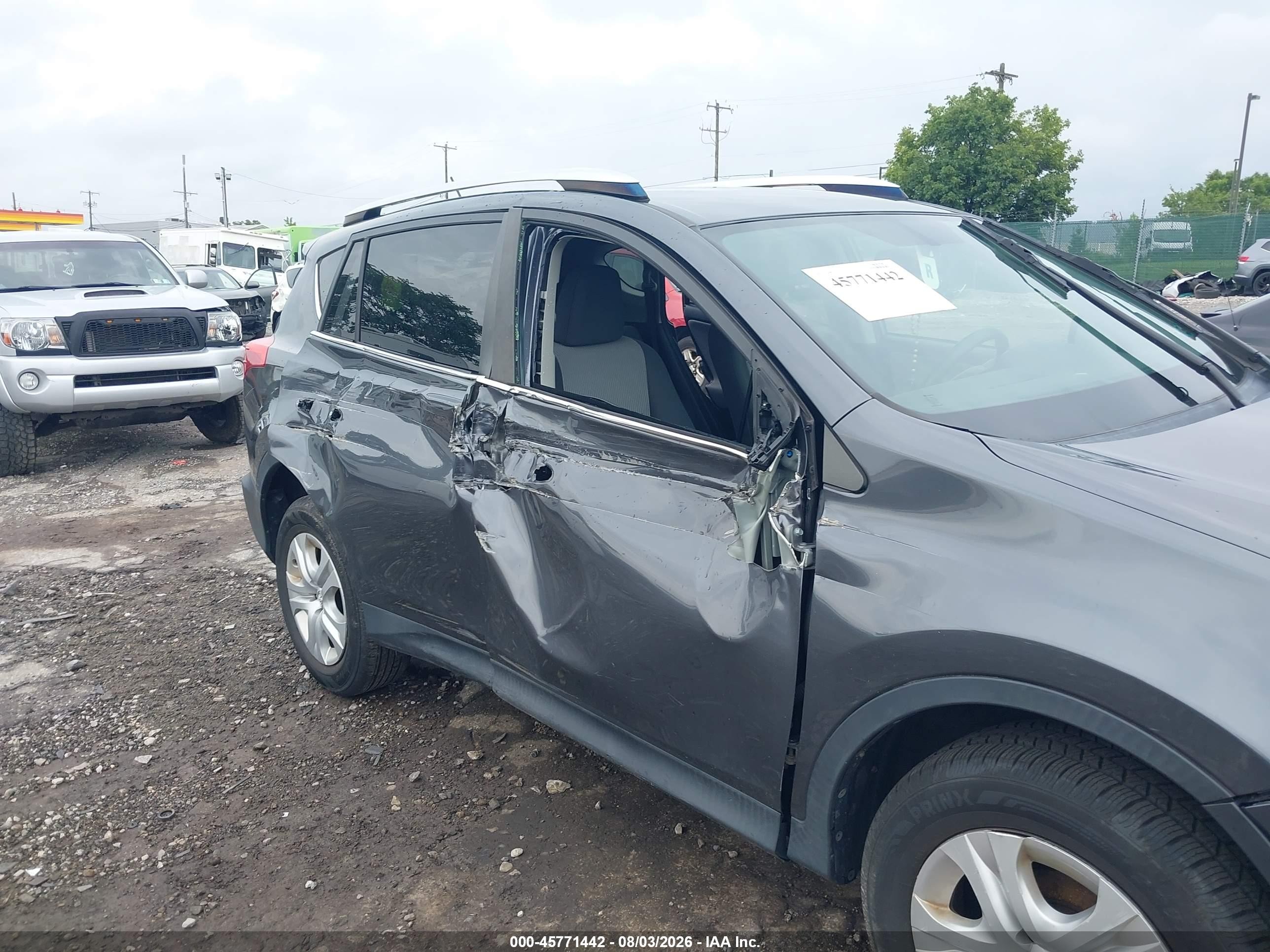 2015 Toyota Rav4 Le Gray vin: JTMBFREVXFD151509