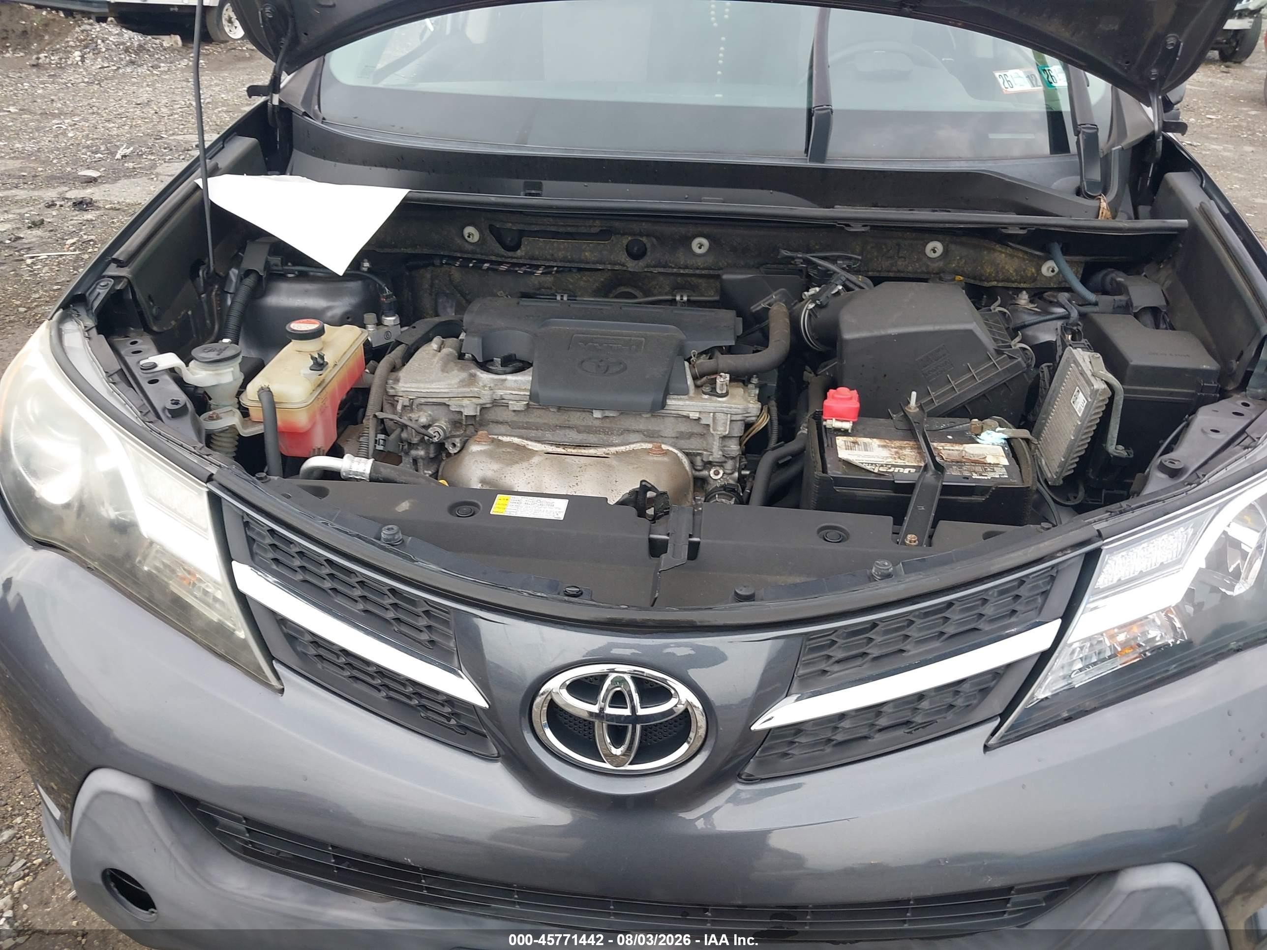 2015 Toyota Rav4 Le Gray vin: JTMBFREVXFD151509