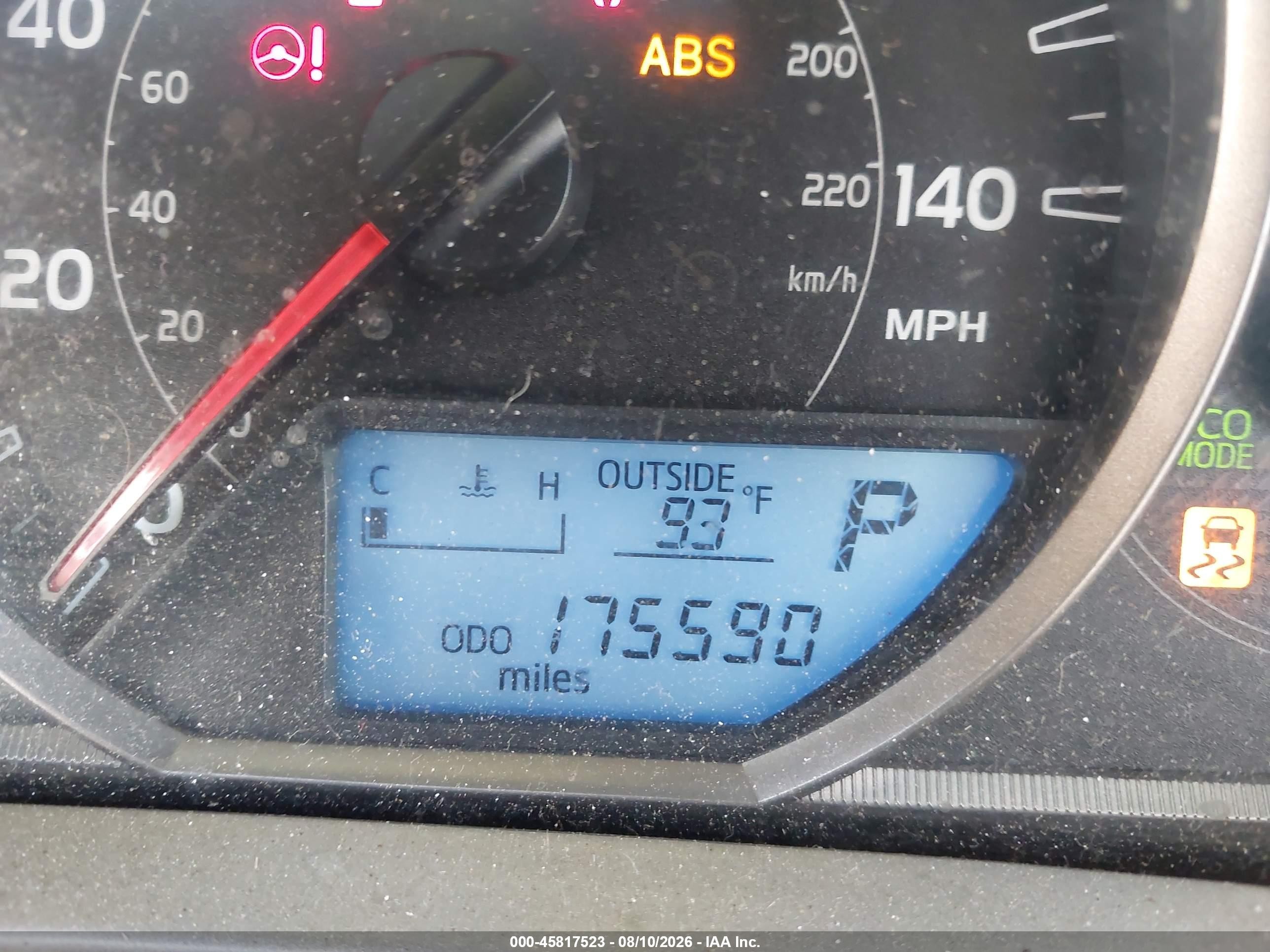 2015 Toyota Rav4 Le White vin: JTMBFREVXFD169637