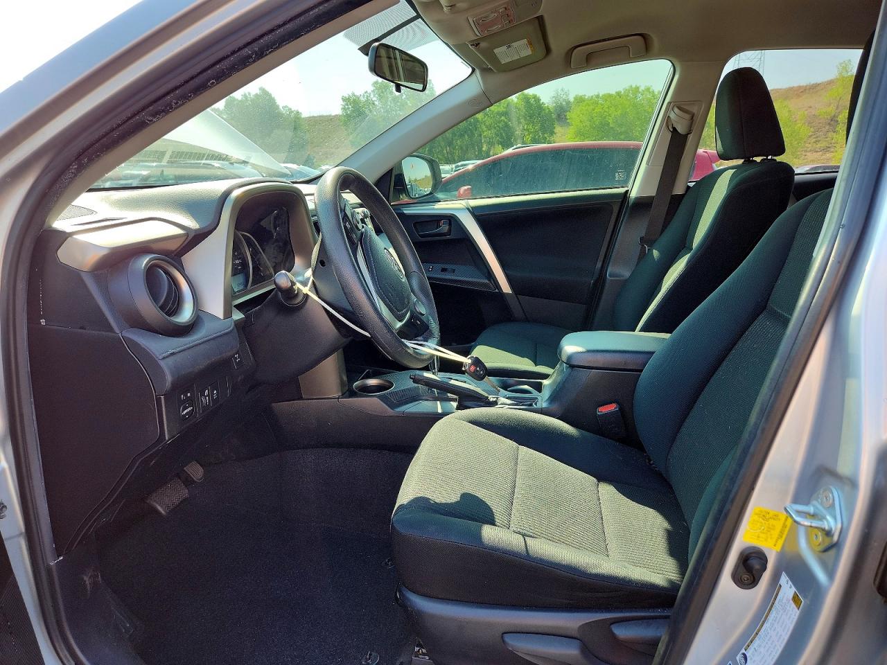2015 Toyota Rav4 Le Silver vin: JTMBFREVXFD170934