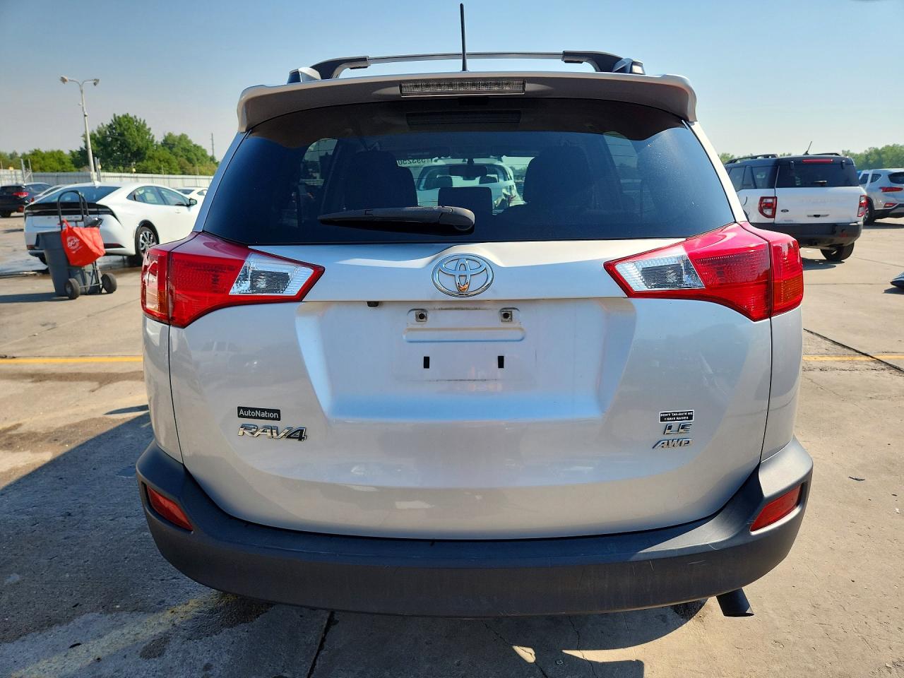 2015 Toyota Rav4 Le Silver vin: JTMBFREVXFD170934