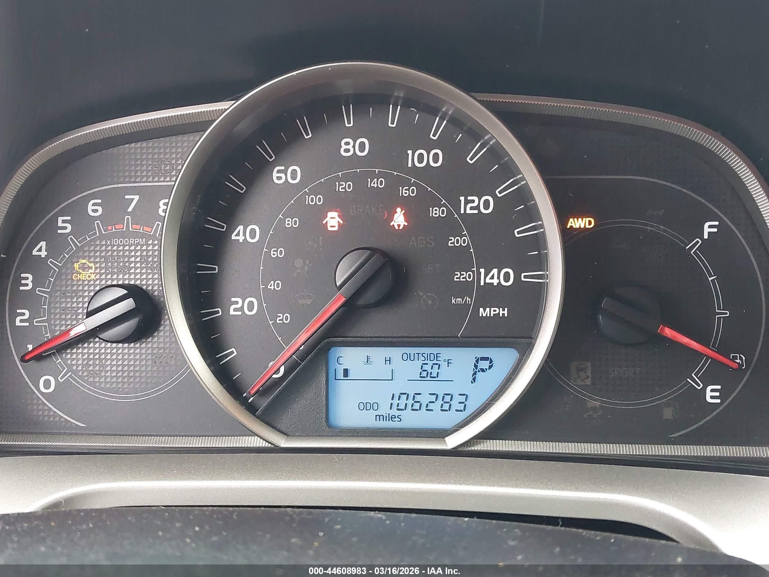2015 Toyota Rav4 Le Silver vin: JTMBFREVXFJ022381