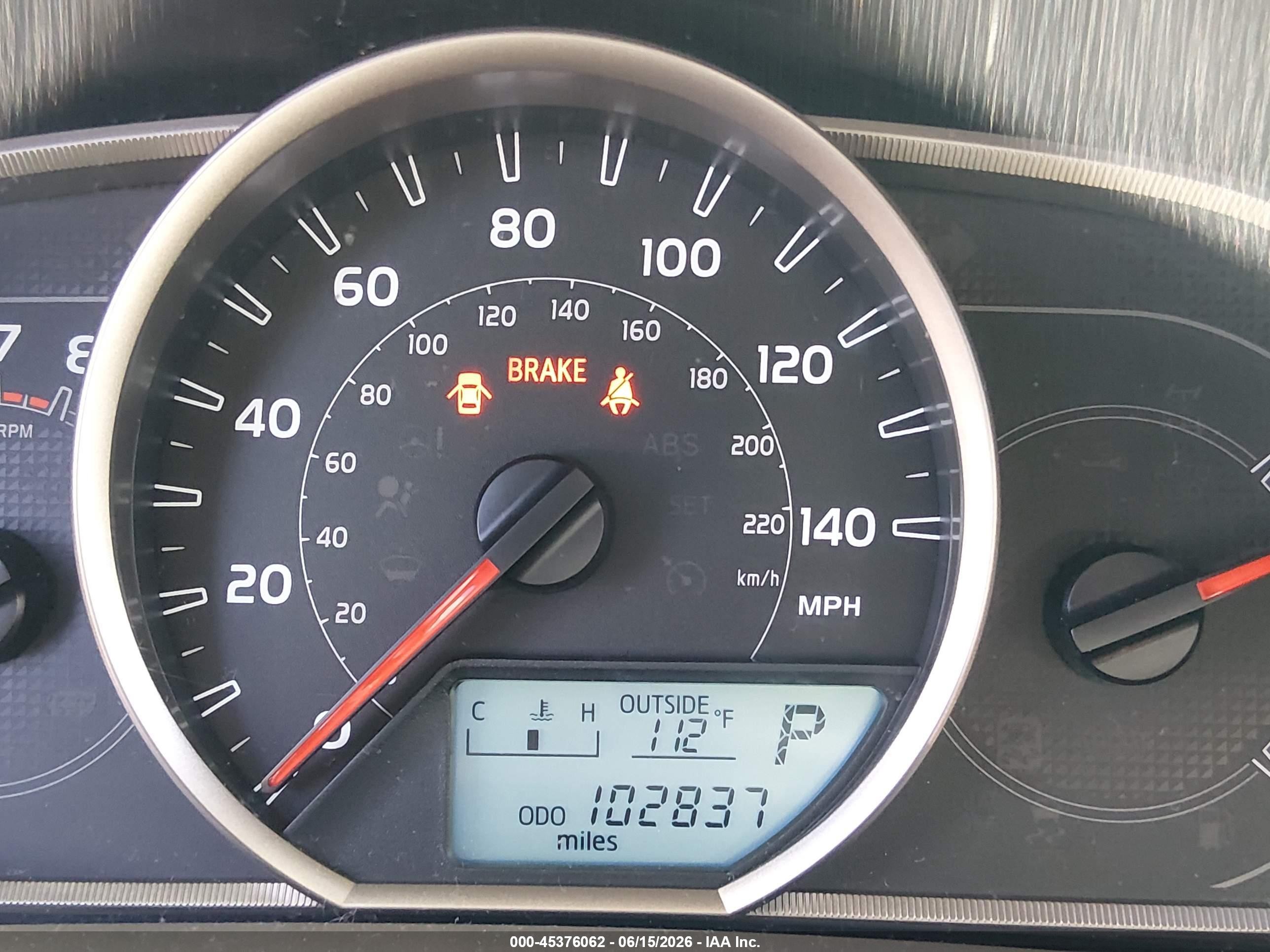 2015 Toyota Rav4 Le White vin: JTMBFREVXFJ022865