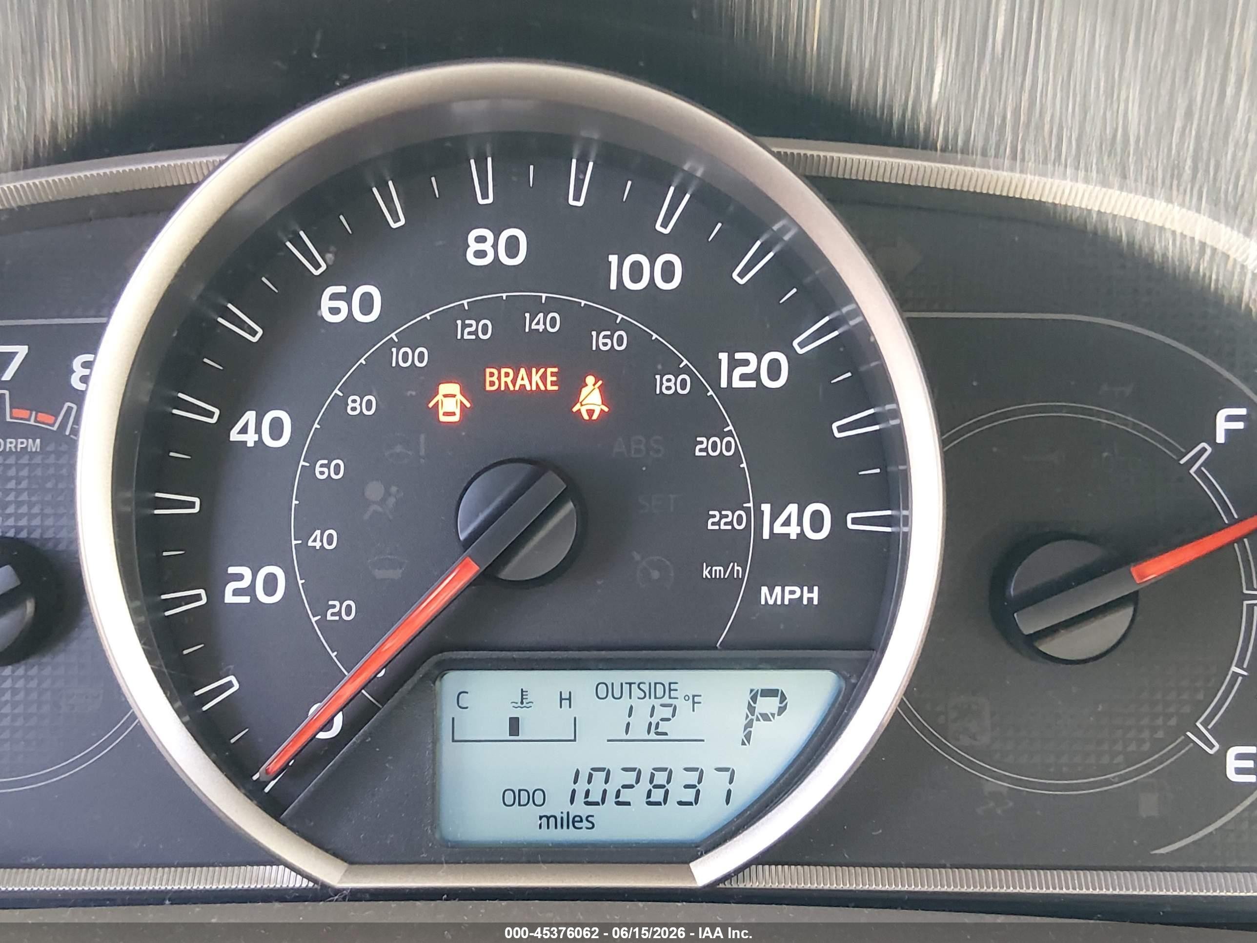 2015 Toyota Rav4 Le White vin: JTMBFREVXFJ022865
