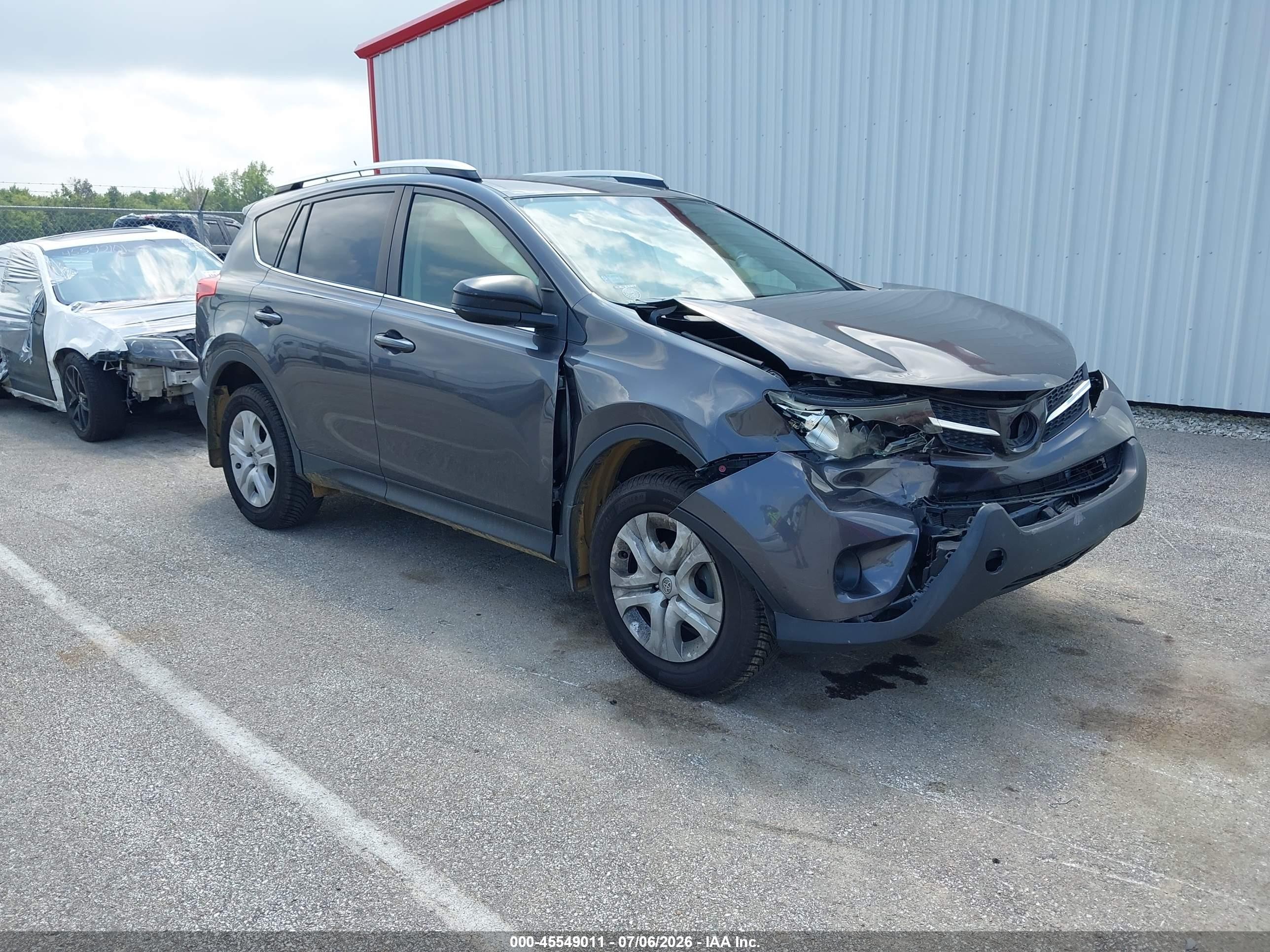 2015 Toyota Rav4 Le Gray vin: JTMBFREVXFJ025054