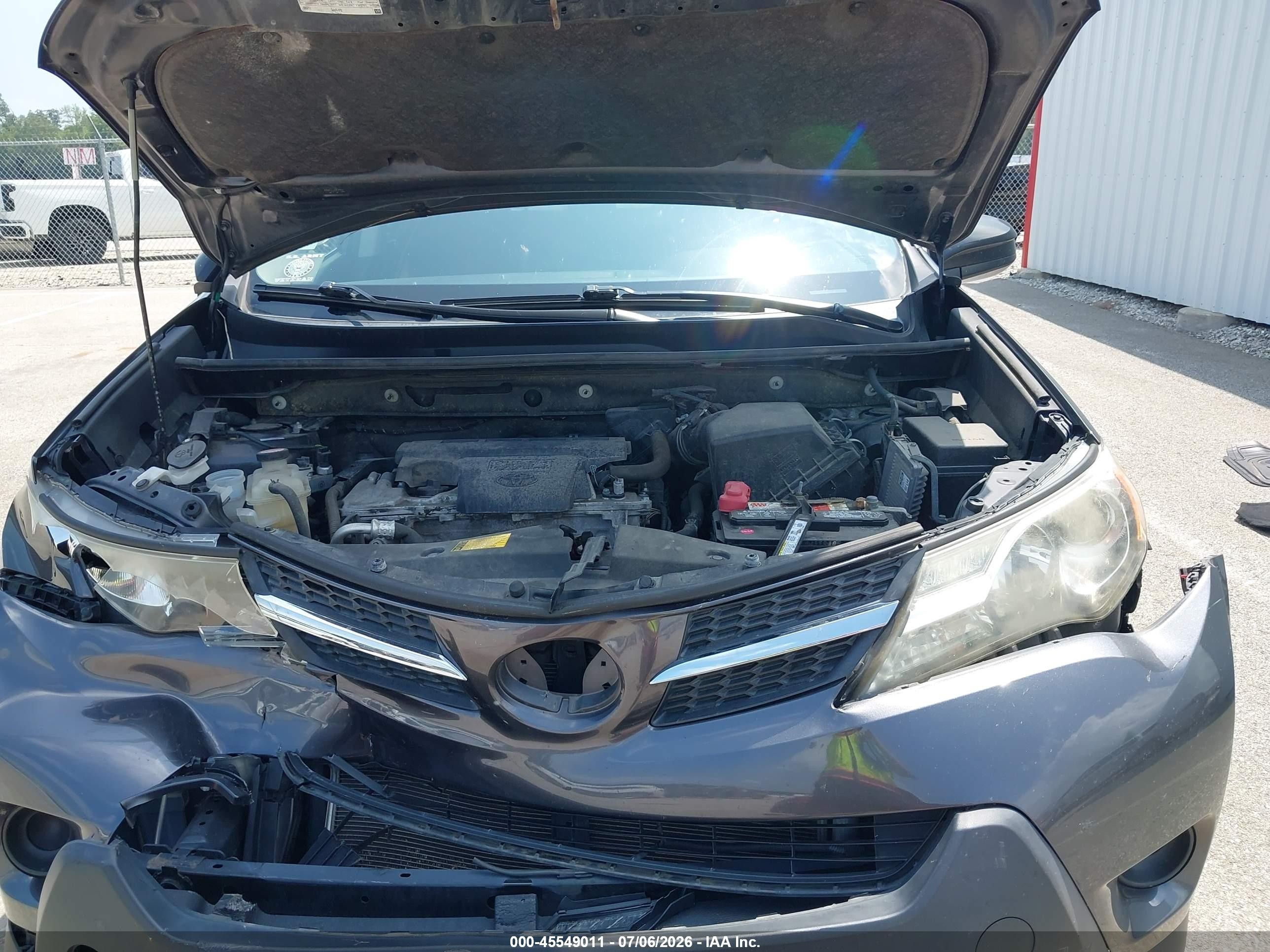 2015 Toyota Rav4 Le Gray vin: JTMBFREVXFJ025054