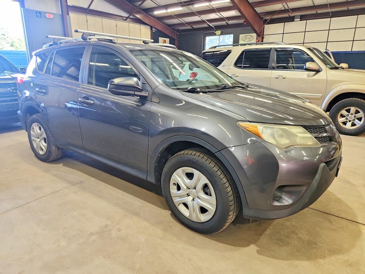 2015 Toyota Rav4 Le Gray vin: JTMBFREVXFJ040217