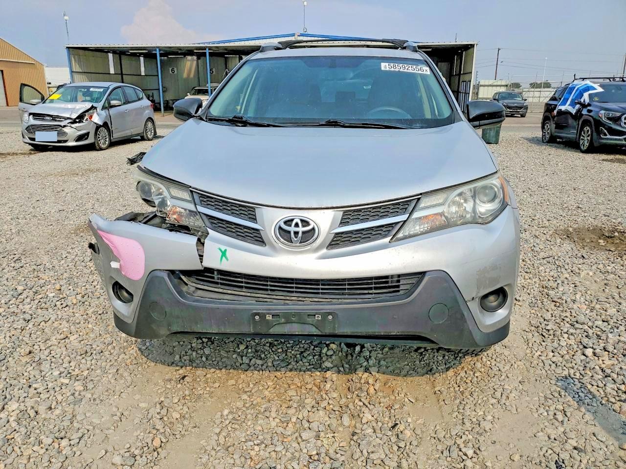 2015 Toyota Rav4 Le Silver vin: JTMBFREVXFJ047099