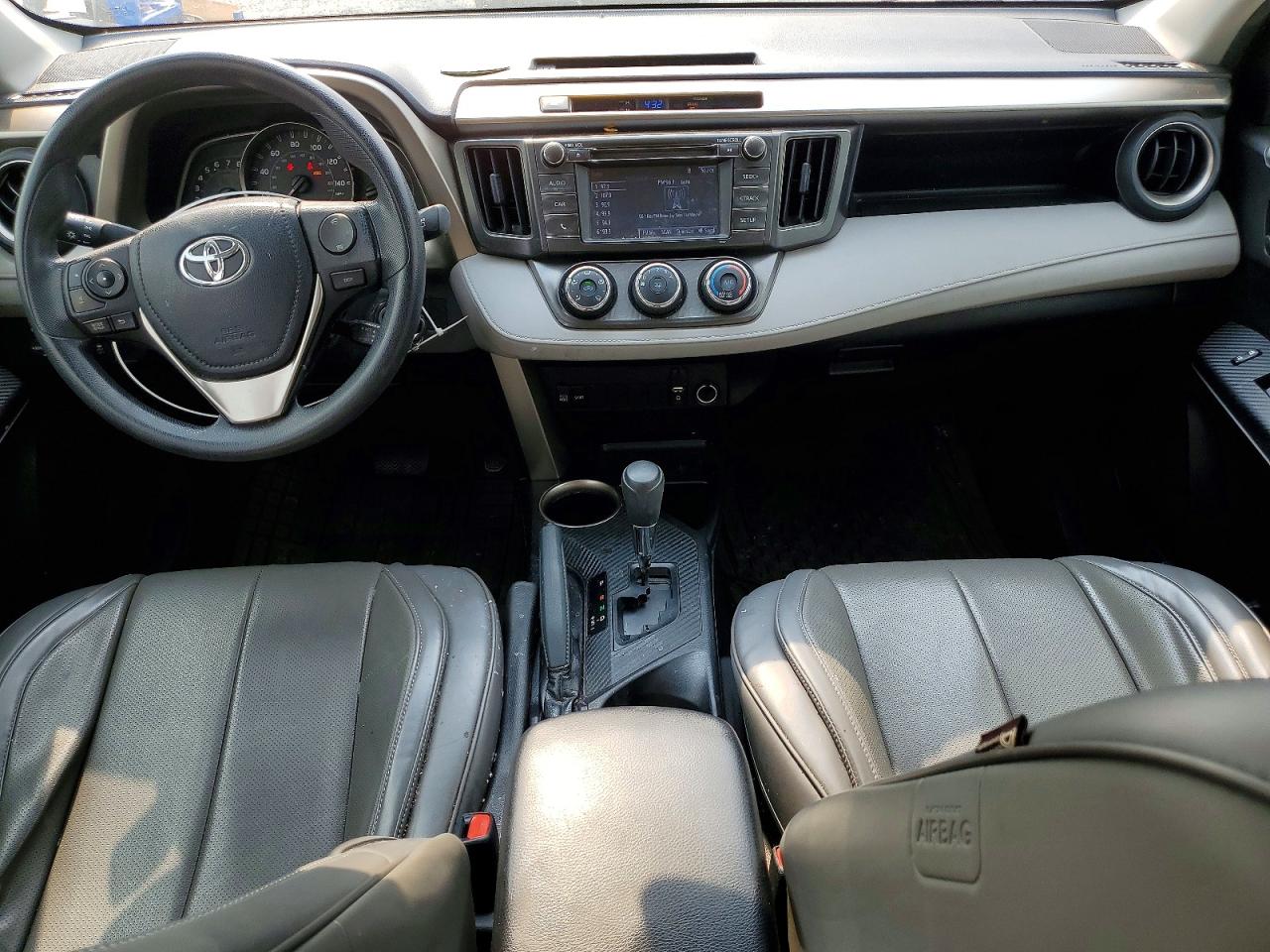 2015 Toyota Rav4 Le Silver vin: JTMBFREVXFJ047099