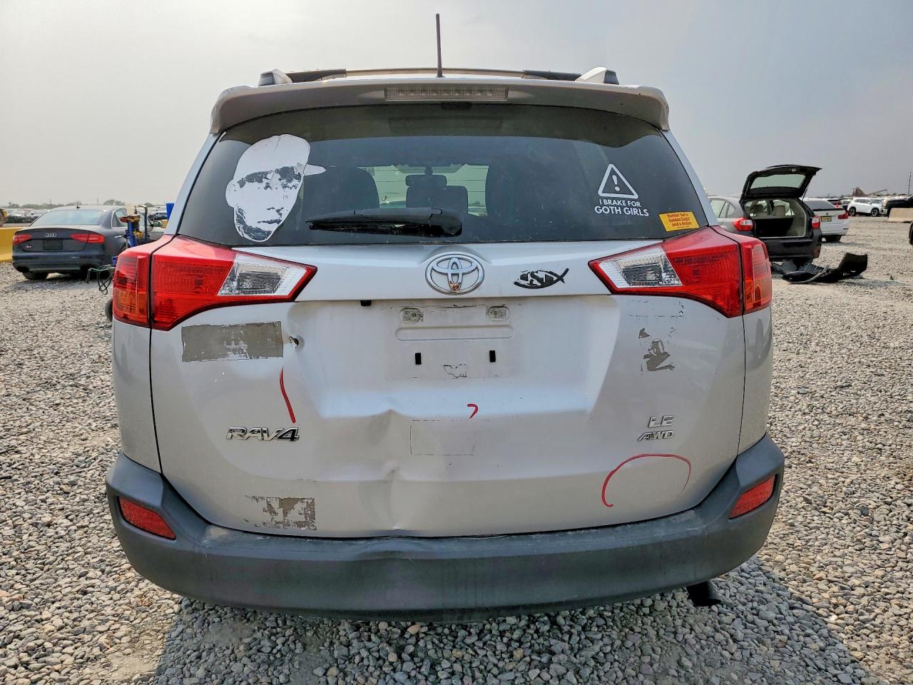 2015 Toyota Rav4 Le Silver vin: JTMBFREVXFJ047099